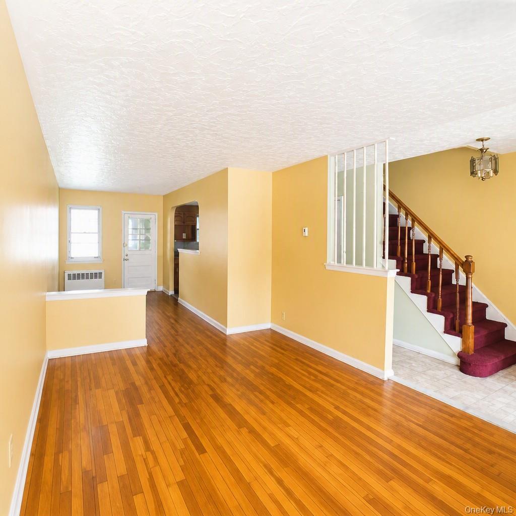 Single Family Matthews Avenue Bronx, NY 10467, MLS-1040592-3