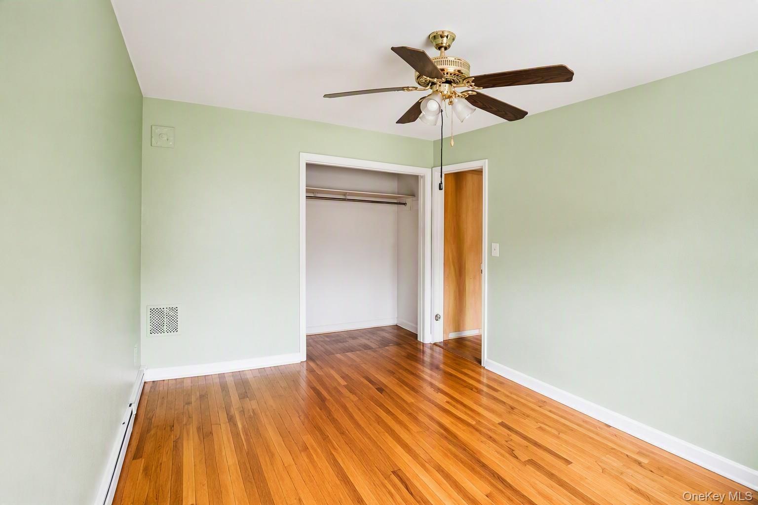 Single Family Matthews Avenue Bronx, NY 10467, MLS-1040592-7