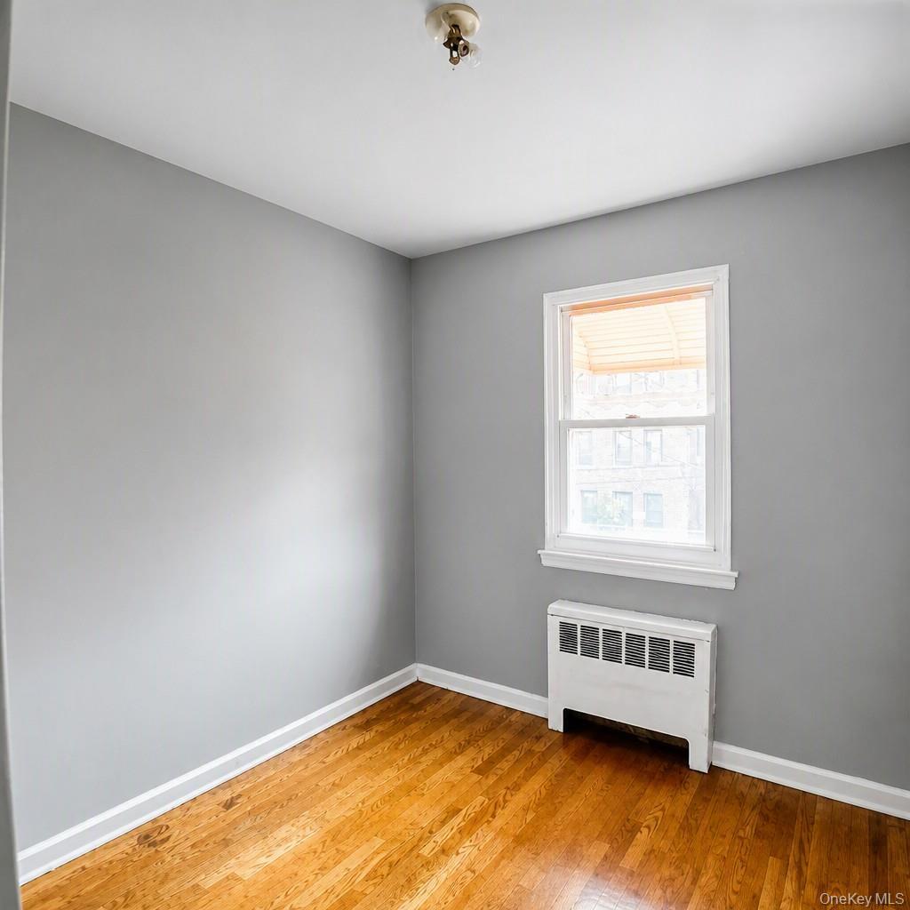 Single Family Matthews Avenue Bronx, NY 10467, MLS-1040592-8