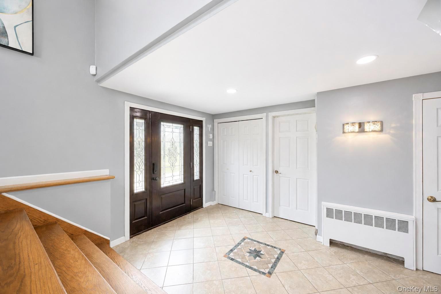 Single Family Village Drive Nassau County, NY 11753, MLS-1040601-10