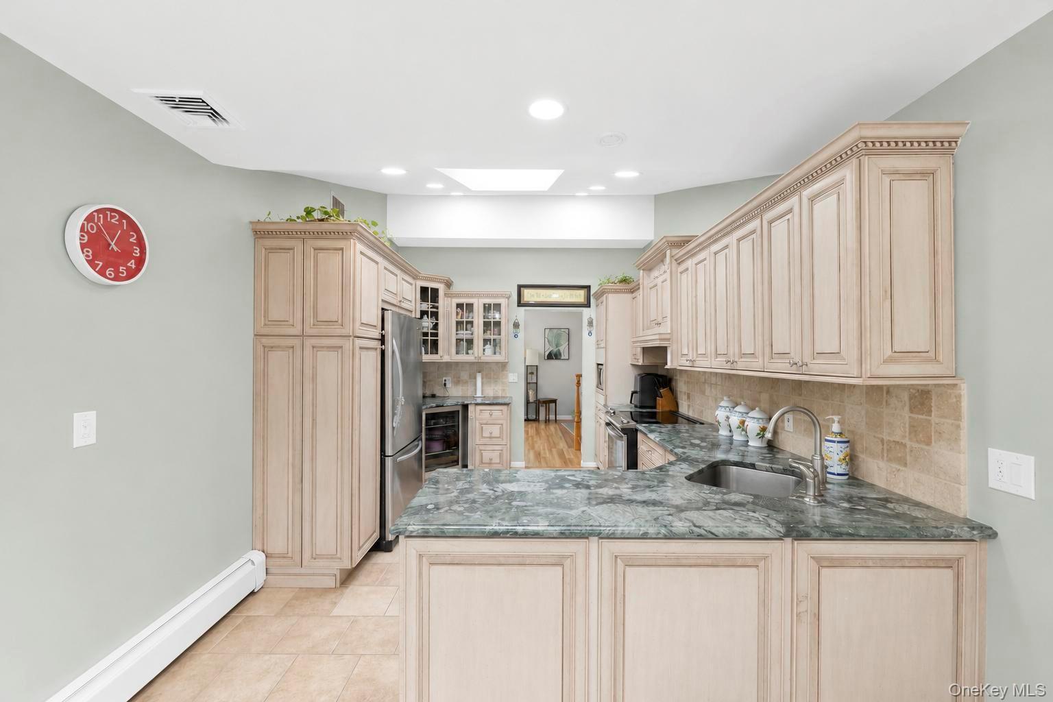 Single Family Village Drive Nassau County, NY 11753, MLS-1040601-6