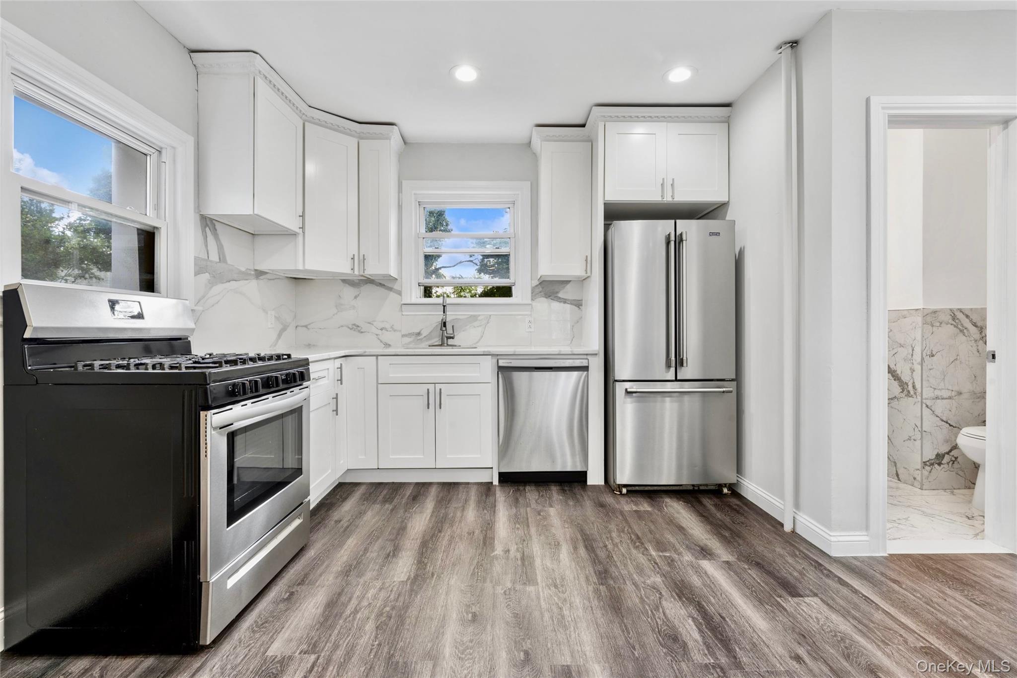 Single Family Paulding Avenue Bronx, NY 10462, MLS-1040604-11