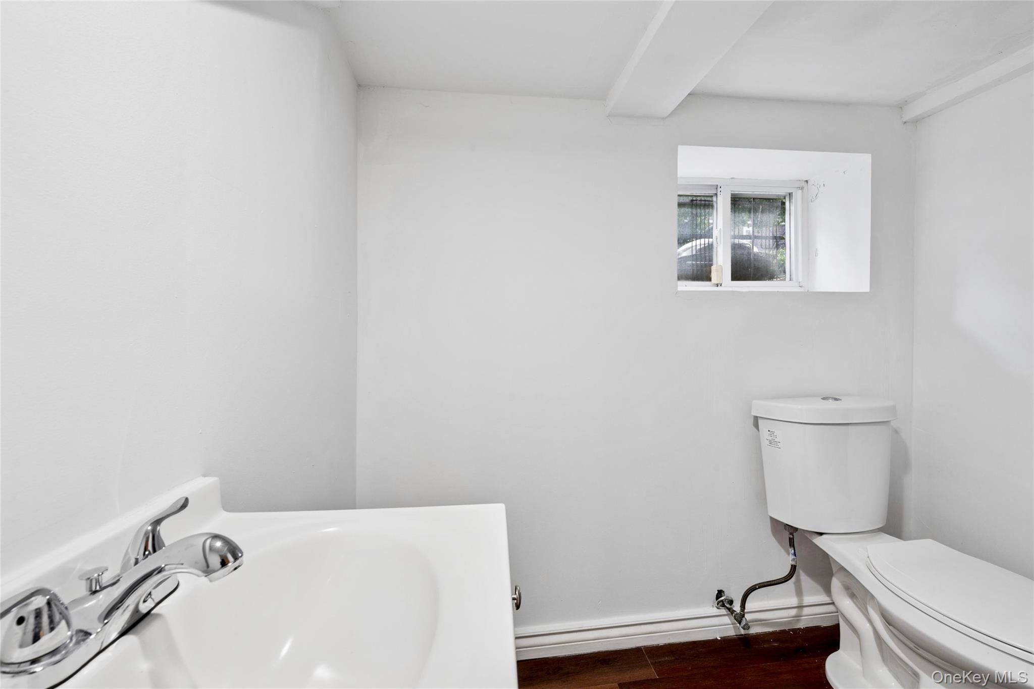 Single Family Paulding Avenue Bronx, NY 10462, MLS-1040604-20