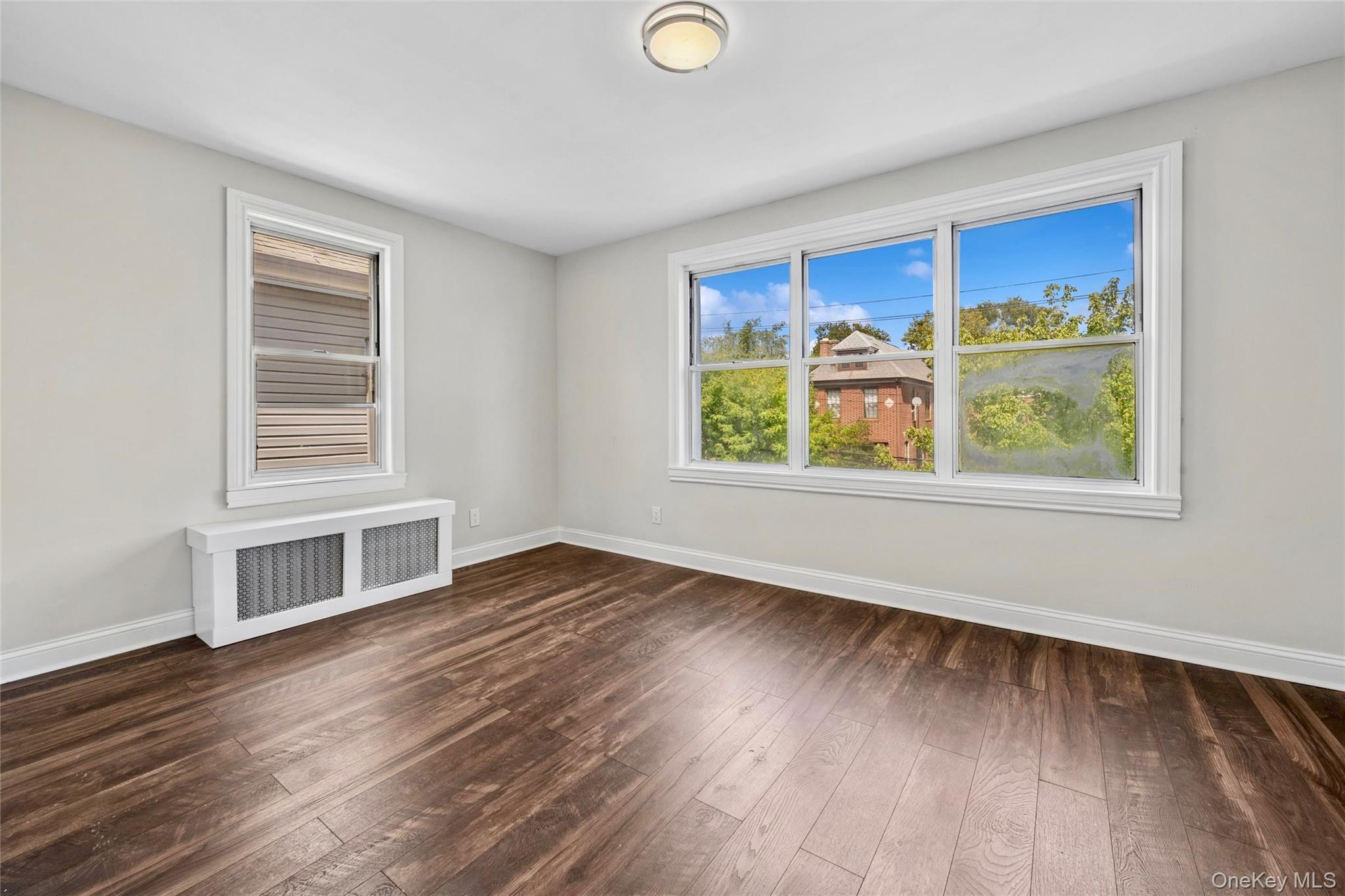 Single Family Paulding Avenue Bronx, NY 10462, MLS-1040604-21
