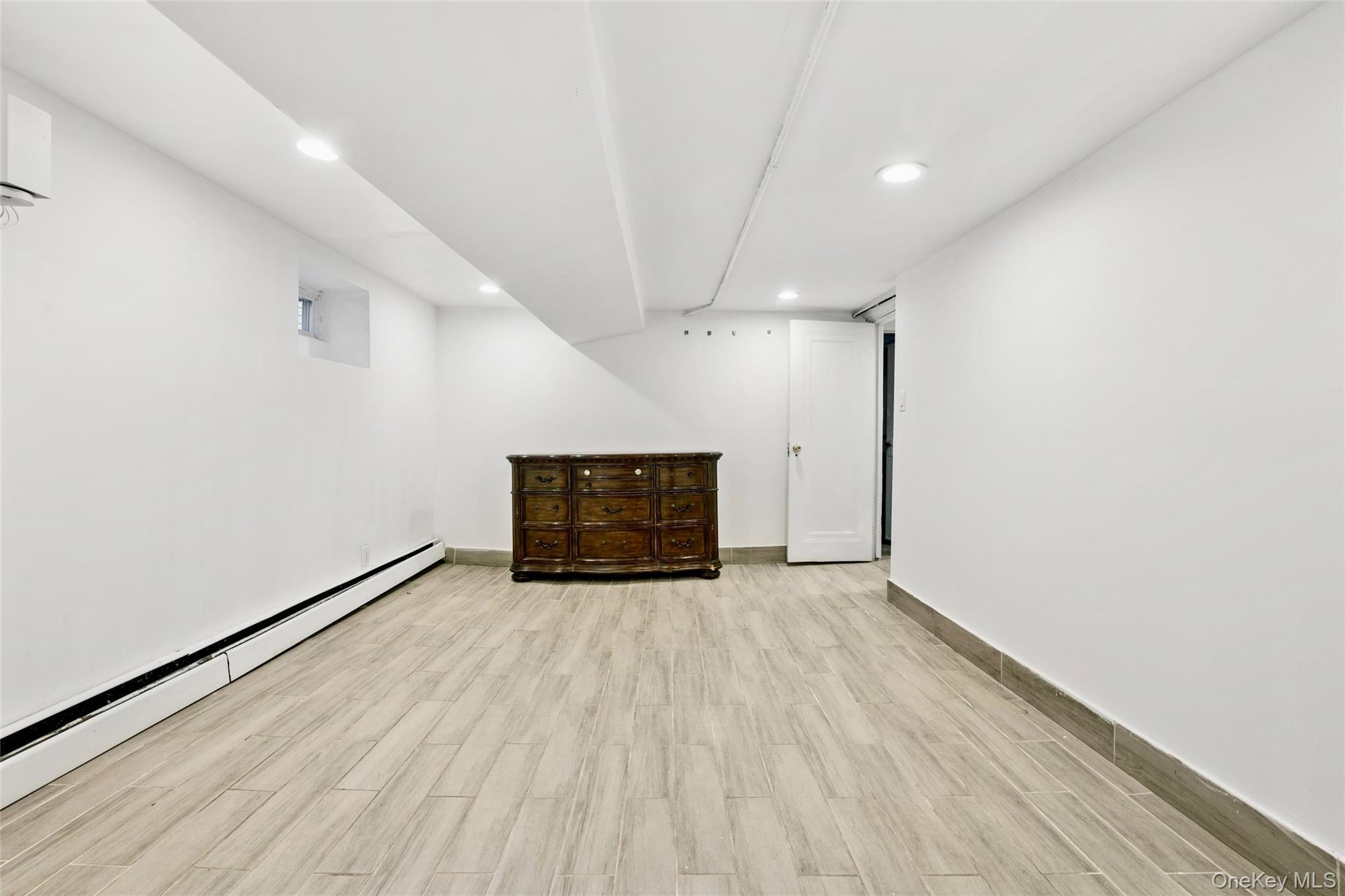 Single Family Paulding Avenue Bronx, NY 10462, MLS-1040604-28