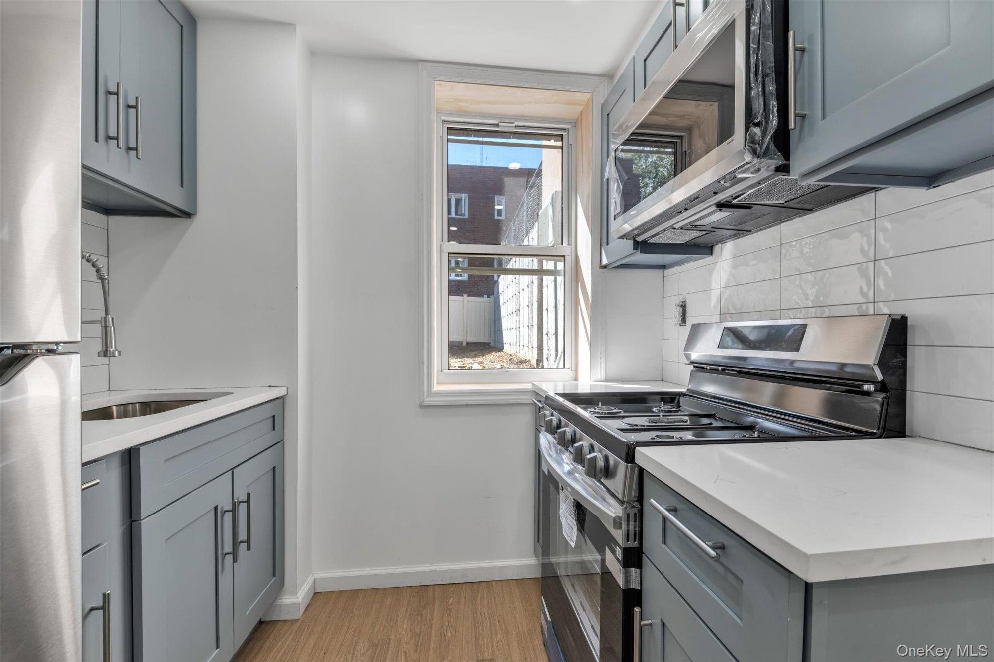 Single Family Avenue J  Brooklyn, NY 11236, MLS-1040609-2