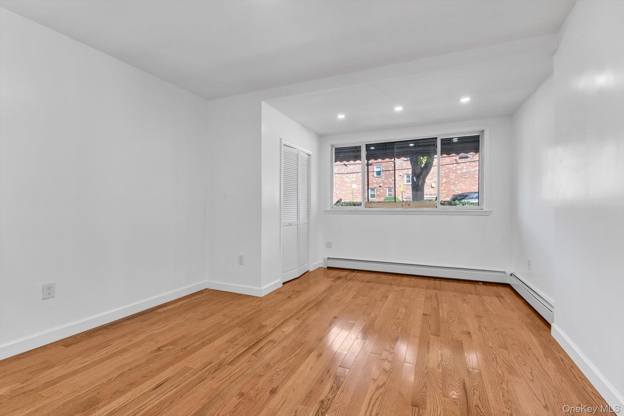 Single Family Avenue J  Brooklyn, NY 11236, MLS-1040609-8