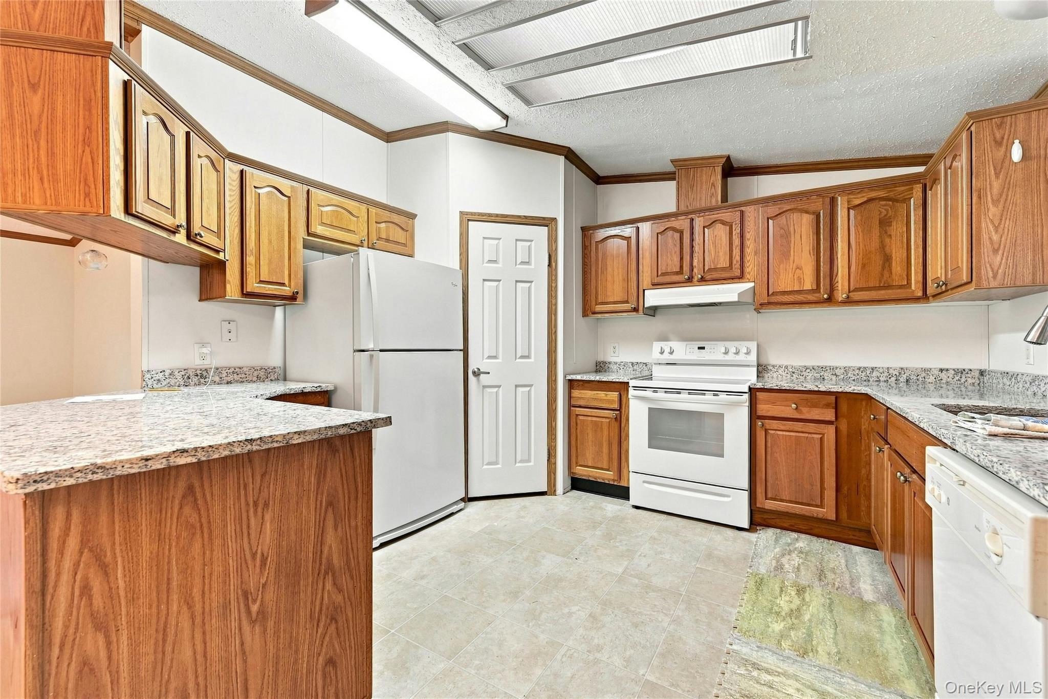 Single Family Fresh Pond Avenue Suffolk County, NY 11933, MLS-1040616-10