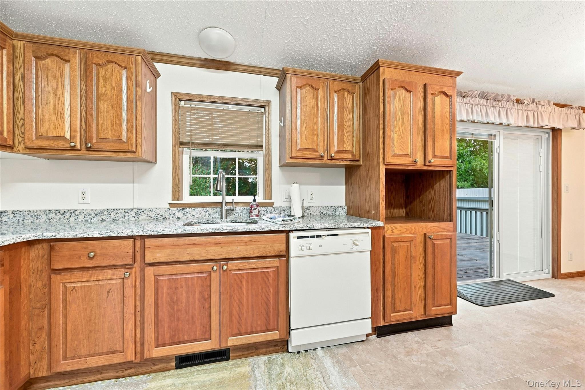 Single Family Fresh Pond Avenue Suffolk County, NY 11933, MLS-1040616-11