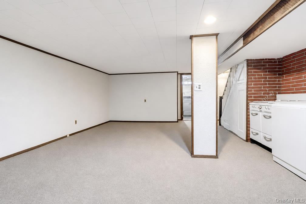 Single Family 66th Avenue  Queens, NY 11374, MLS-1040618-28