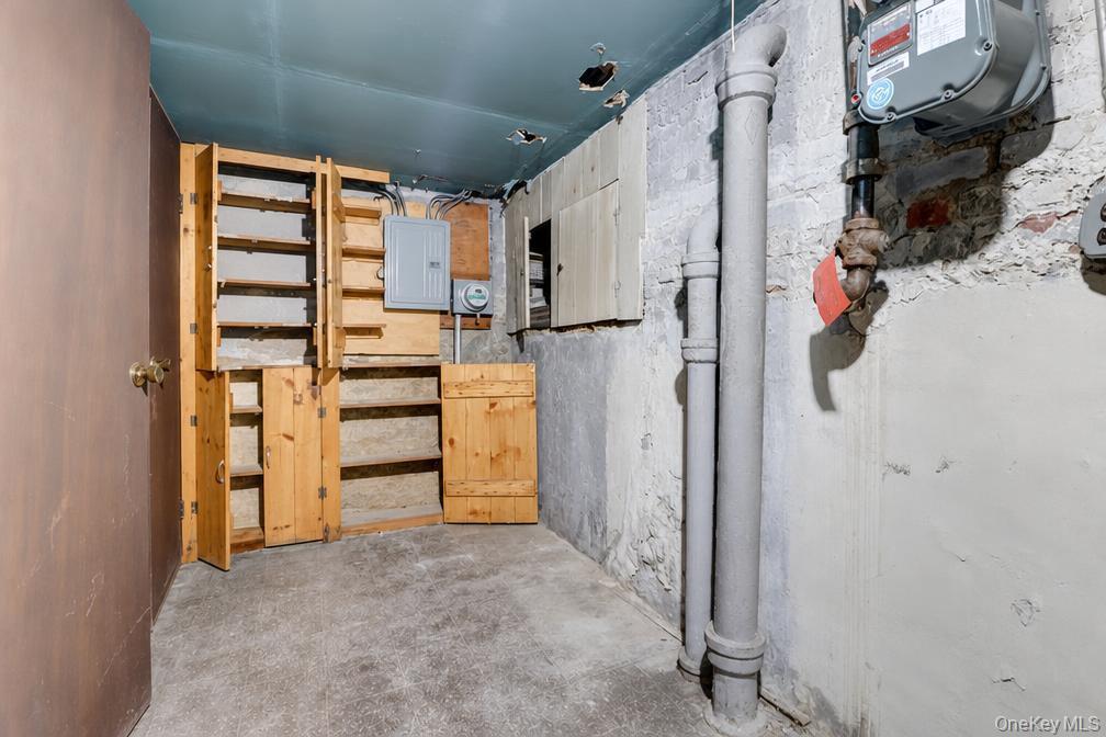 Single Family 66th Avenue  Queens, NY 11374, MLS-1040618-33