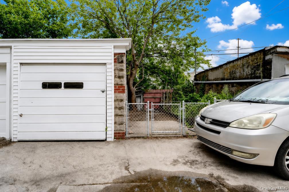 Single Family 66th Avenue  Queens, NY 11374, MLS-1040618-5