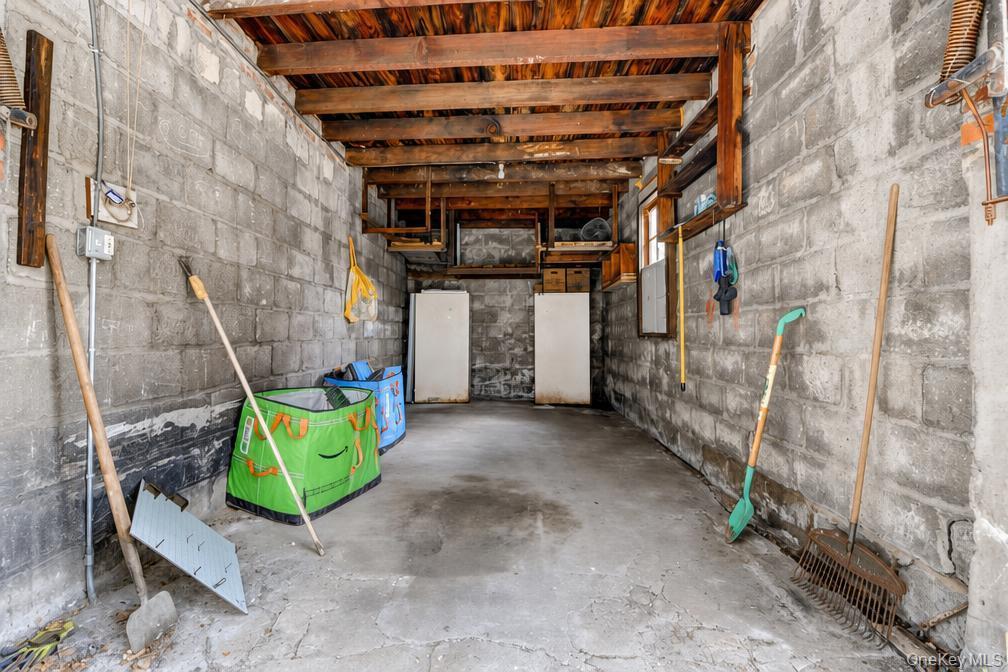 Single Family 66th Avenue  Queens, NY 11374, MLS-1040618-6