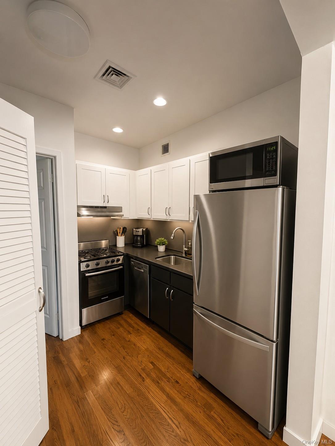 Apartment W 122nd Street  Manhattan, NY 10027, MLS-1040622-4