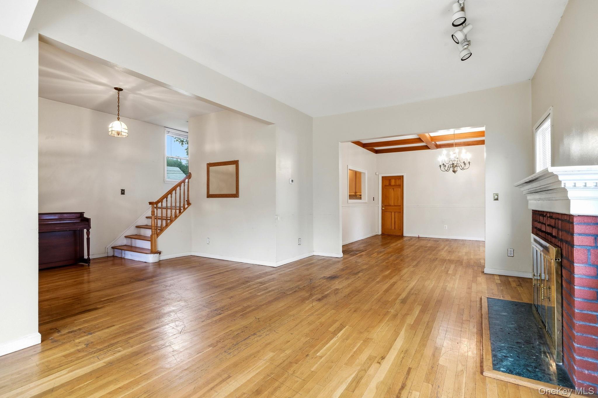 Single Family N Corona Avenue  Nassau County, NY 11580, MLS-1040624-13