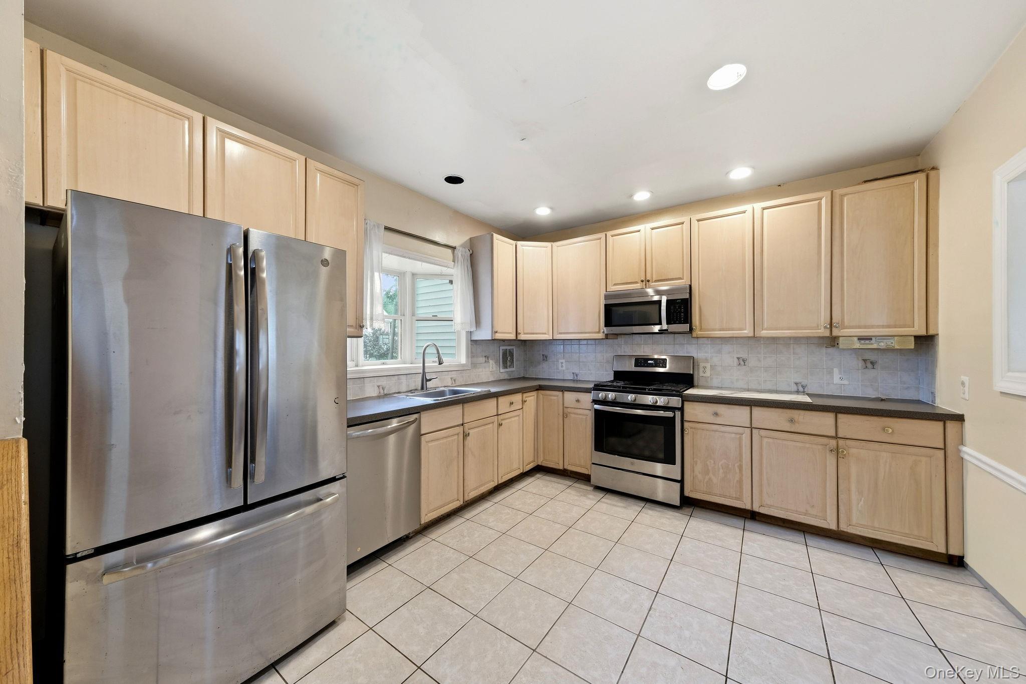 Single Family N Corona Avenue  Nassau County, NY 11580, MLS-1040624-17