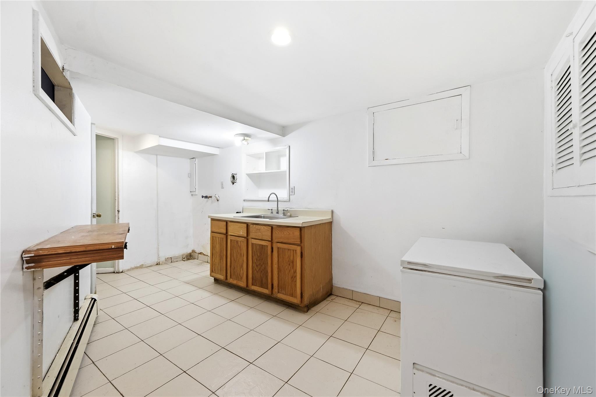 Single Family N Corona Avenue  Nassau County, NY 11580, MLS-1040624-38