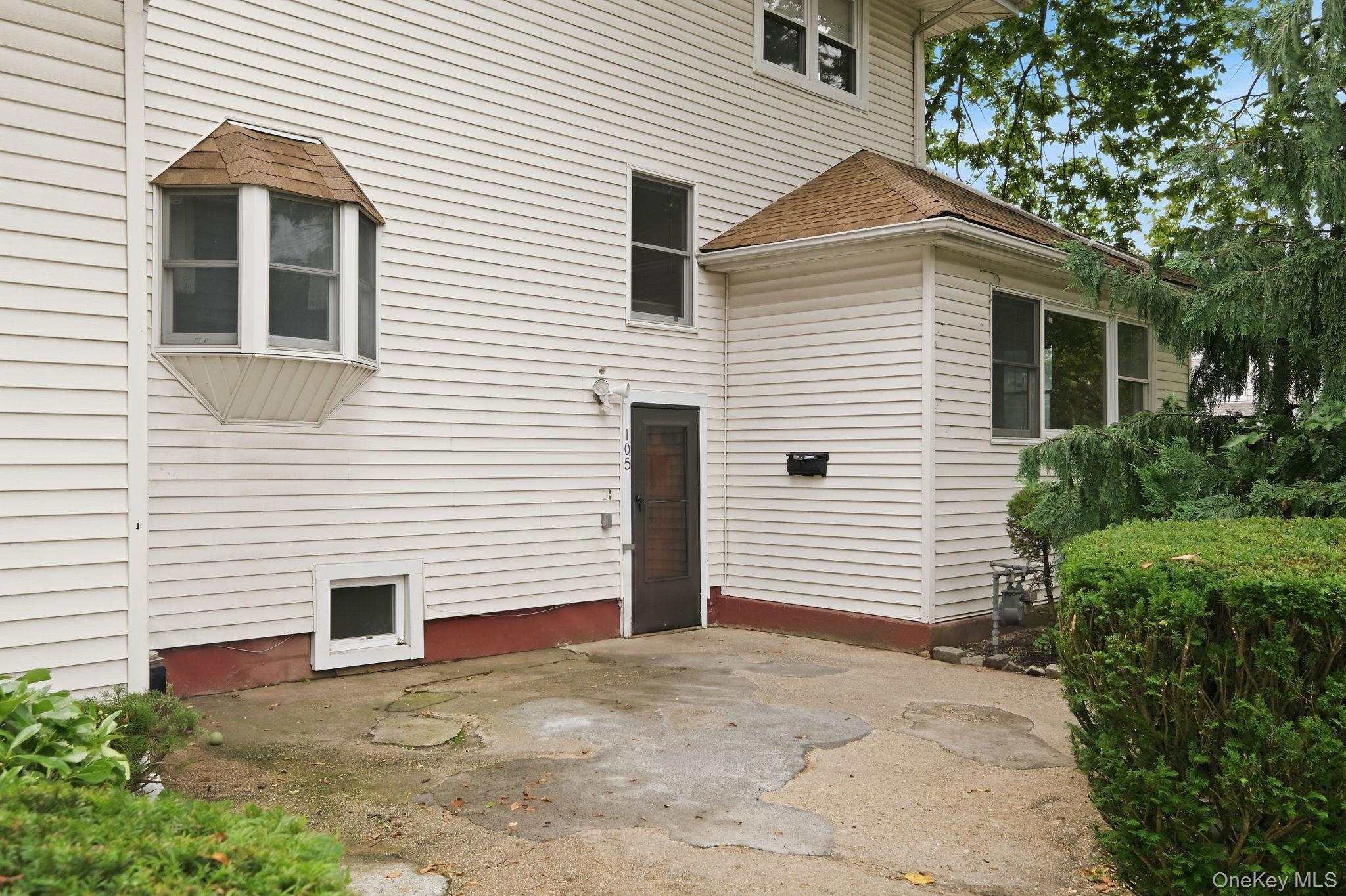 Single Family N Corona Avenue  Nassau County, NY 11580, MLS-1040624-42