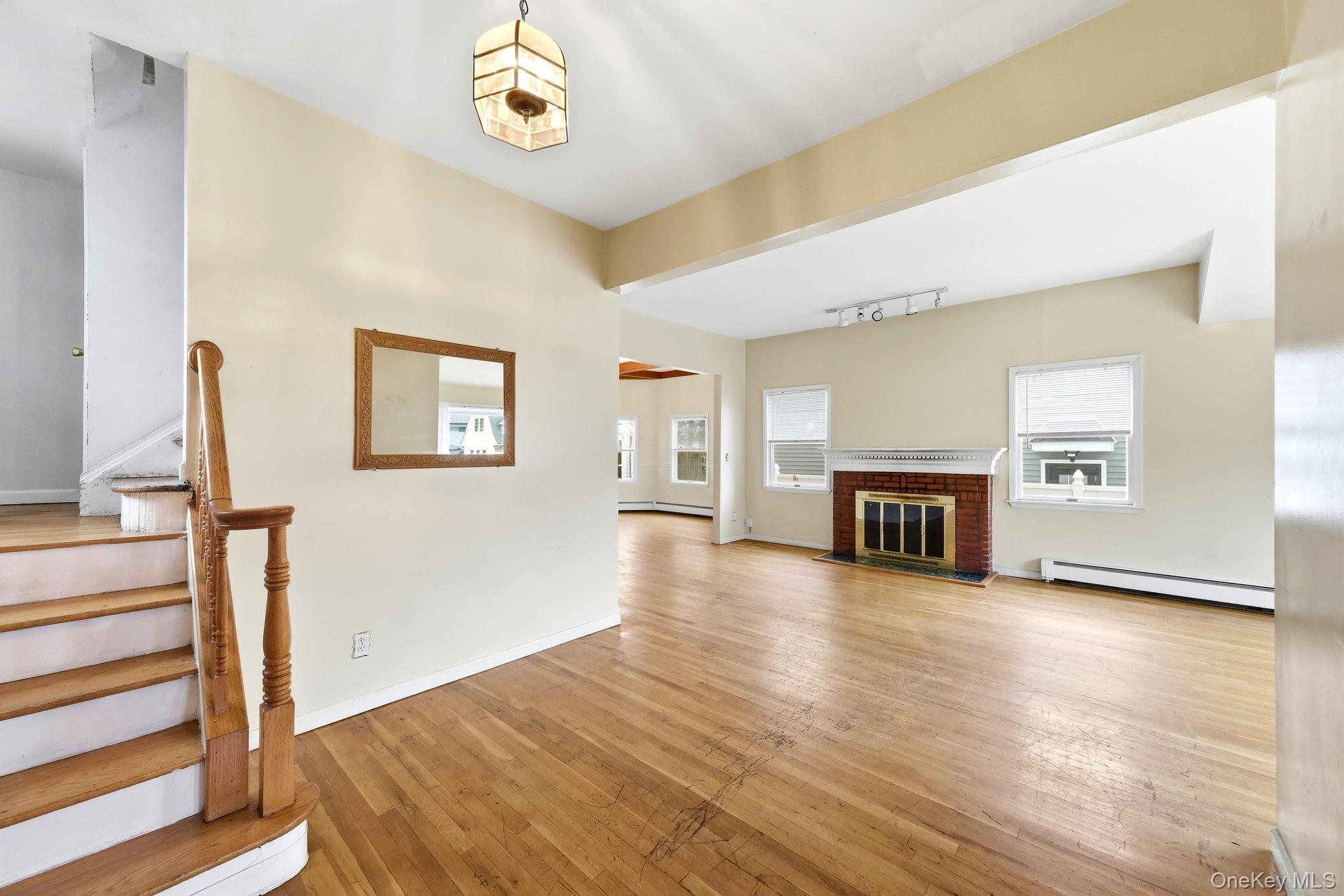 Single Family N Corona Avenue  Nassau County, NY 11580, MLS-1040624-9