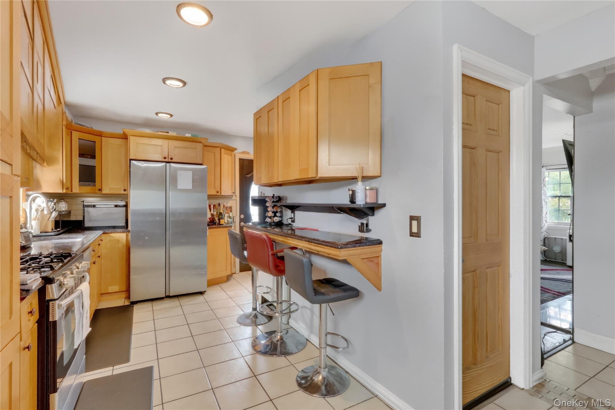 Single Family Washington Avenue Suffolk County, NY 11717, MLS-1040640-6