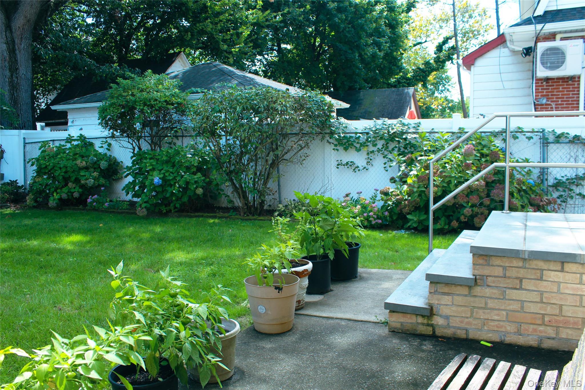 Single Family 225th Street Queens, NY 11413, MLS-1040643-36