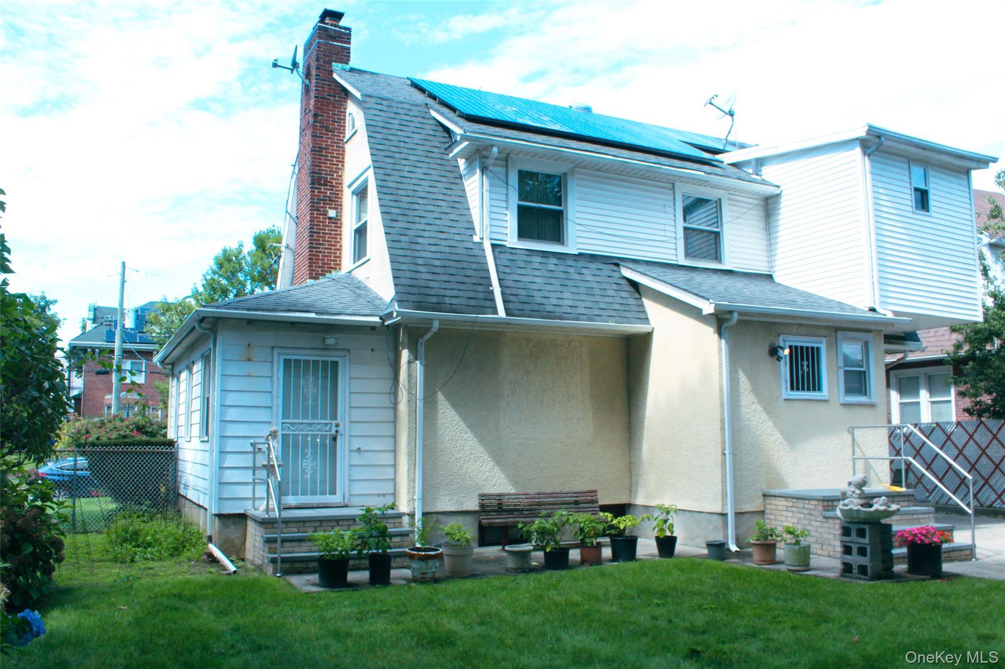 Single Family 225th Street Queens, NY 11413, MLS-1040643-37