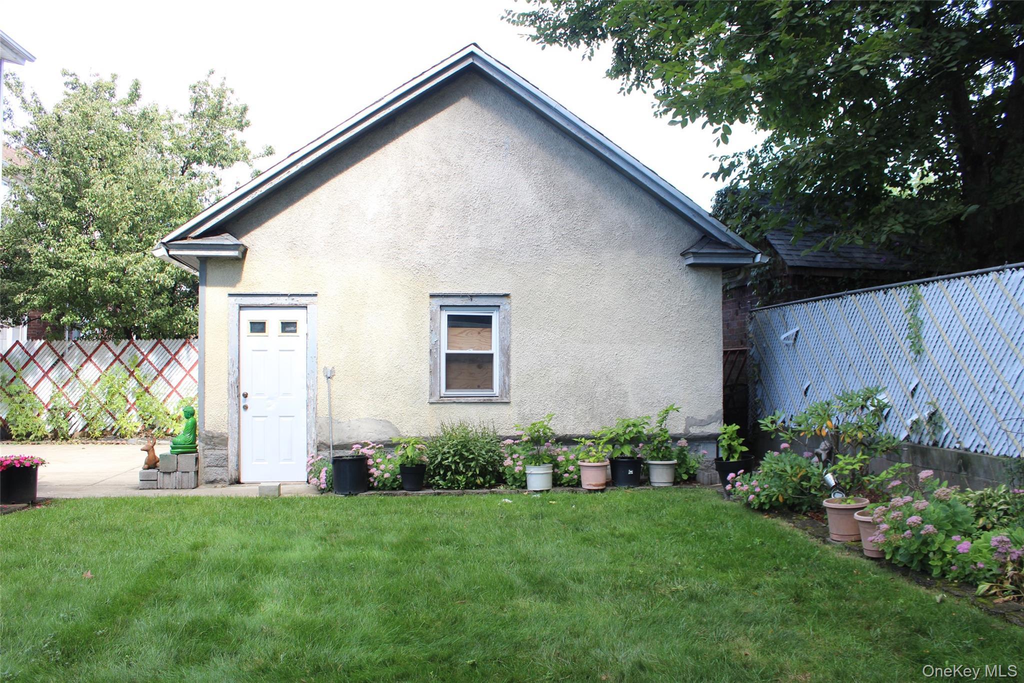 Single Family 225th Street Queens, NY 11413, MLS-1040643-39