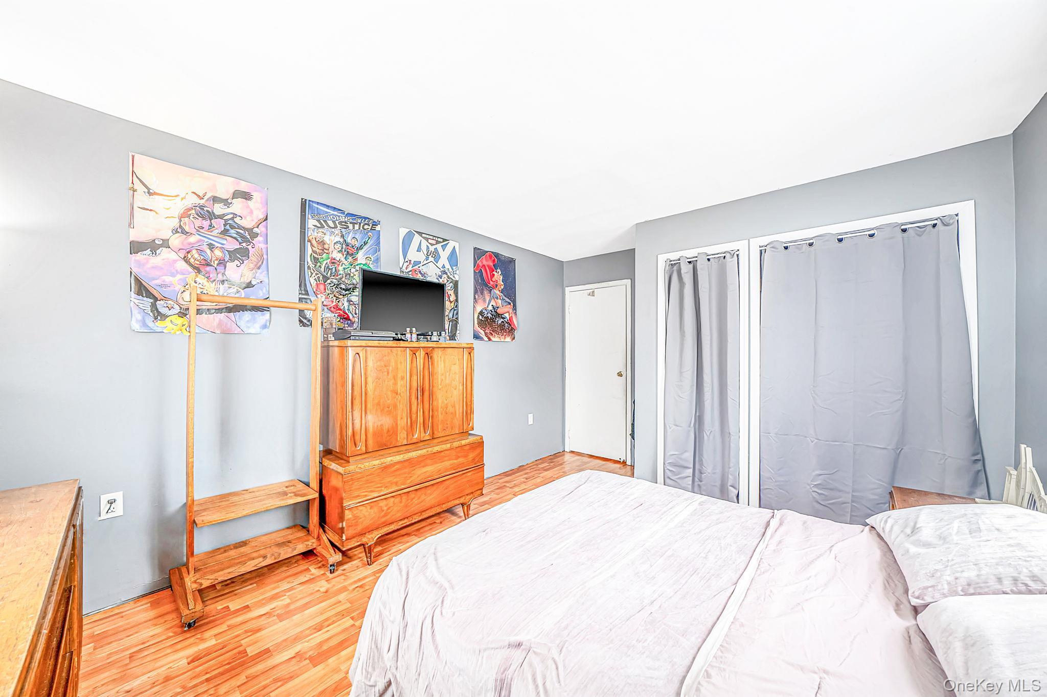 Single Family Cherokee Drive Suffolk County, NY 11706, MLS-1040654-11