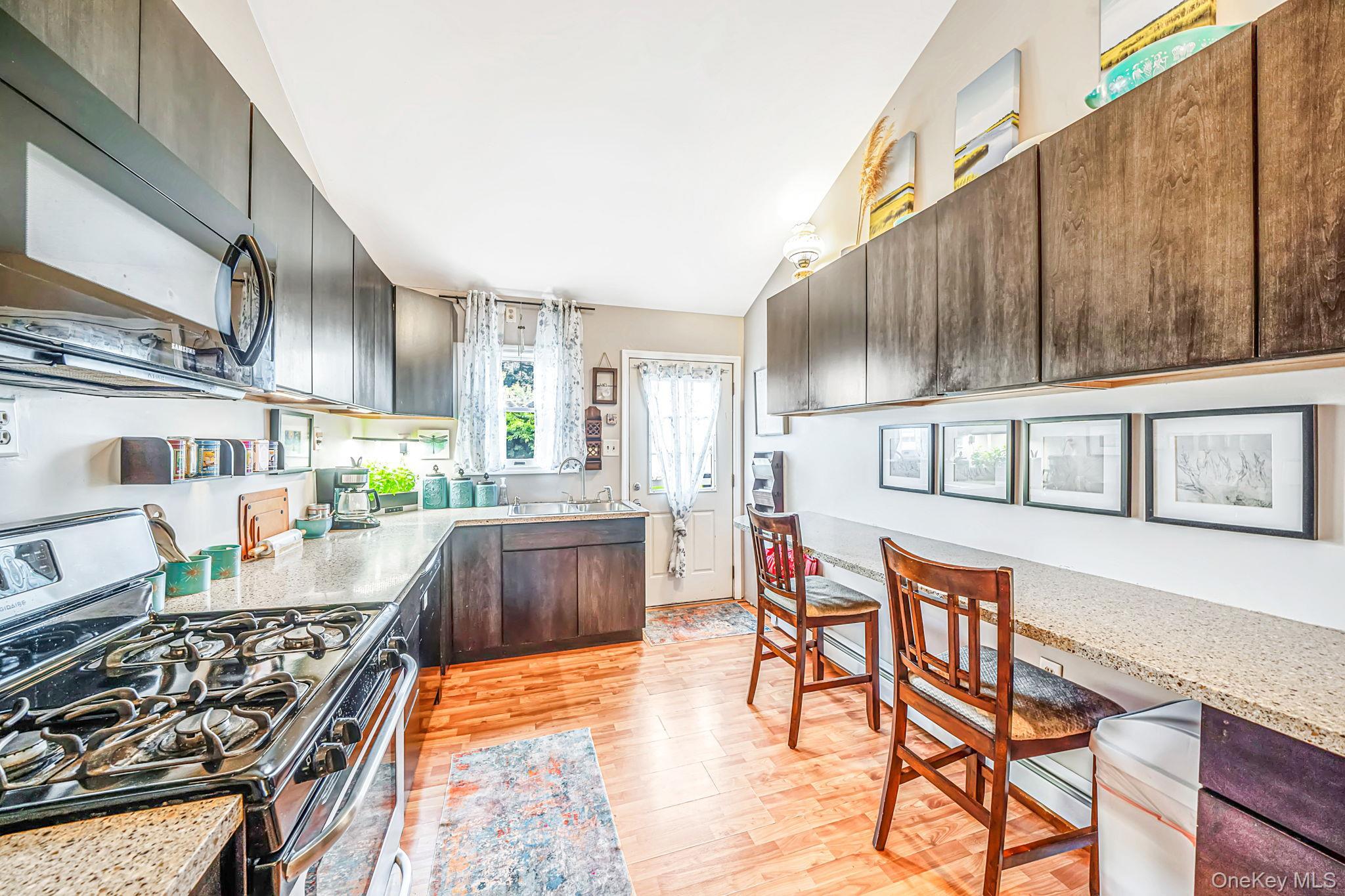 Single Family Cherokee Drive Suffolk County, NY 11706, MLS-1040654-8