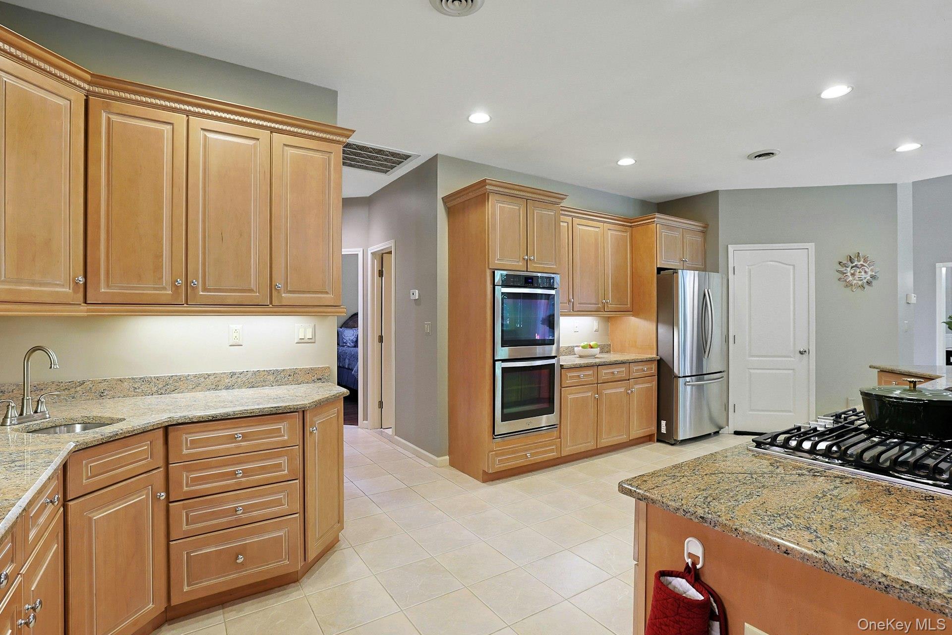 Single Family Marycrest Road  Rockland County, NY 10994, MLS-1040656-15