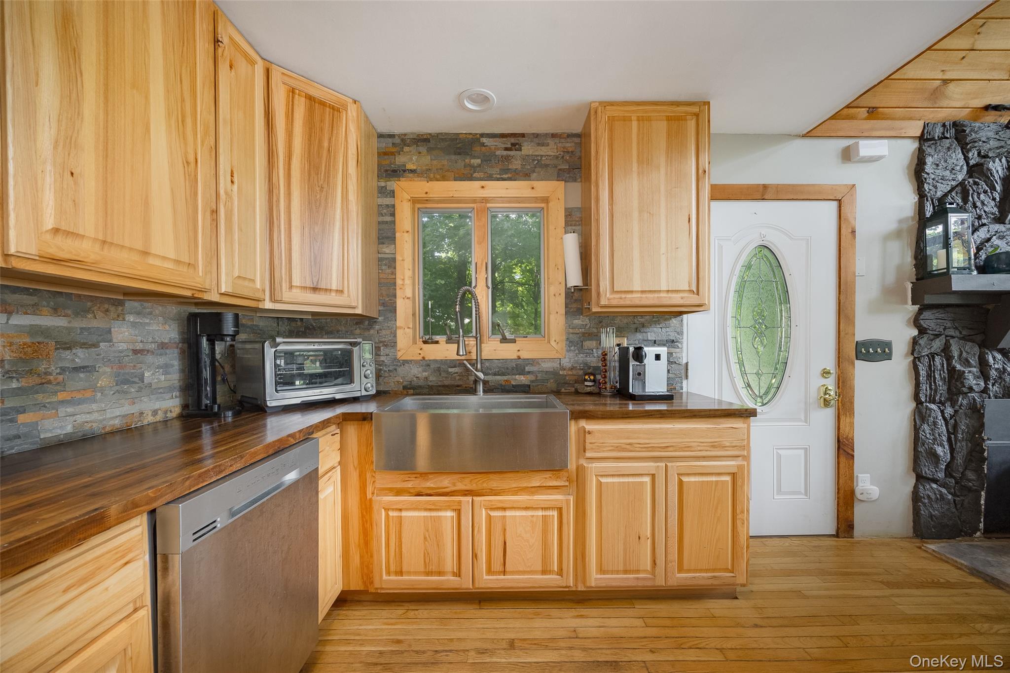 Single Family Greenwood Drive Dutchess County, NY 12508, MLS-1040690-8