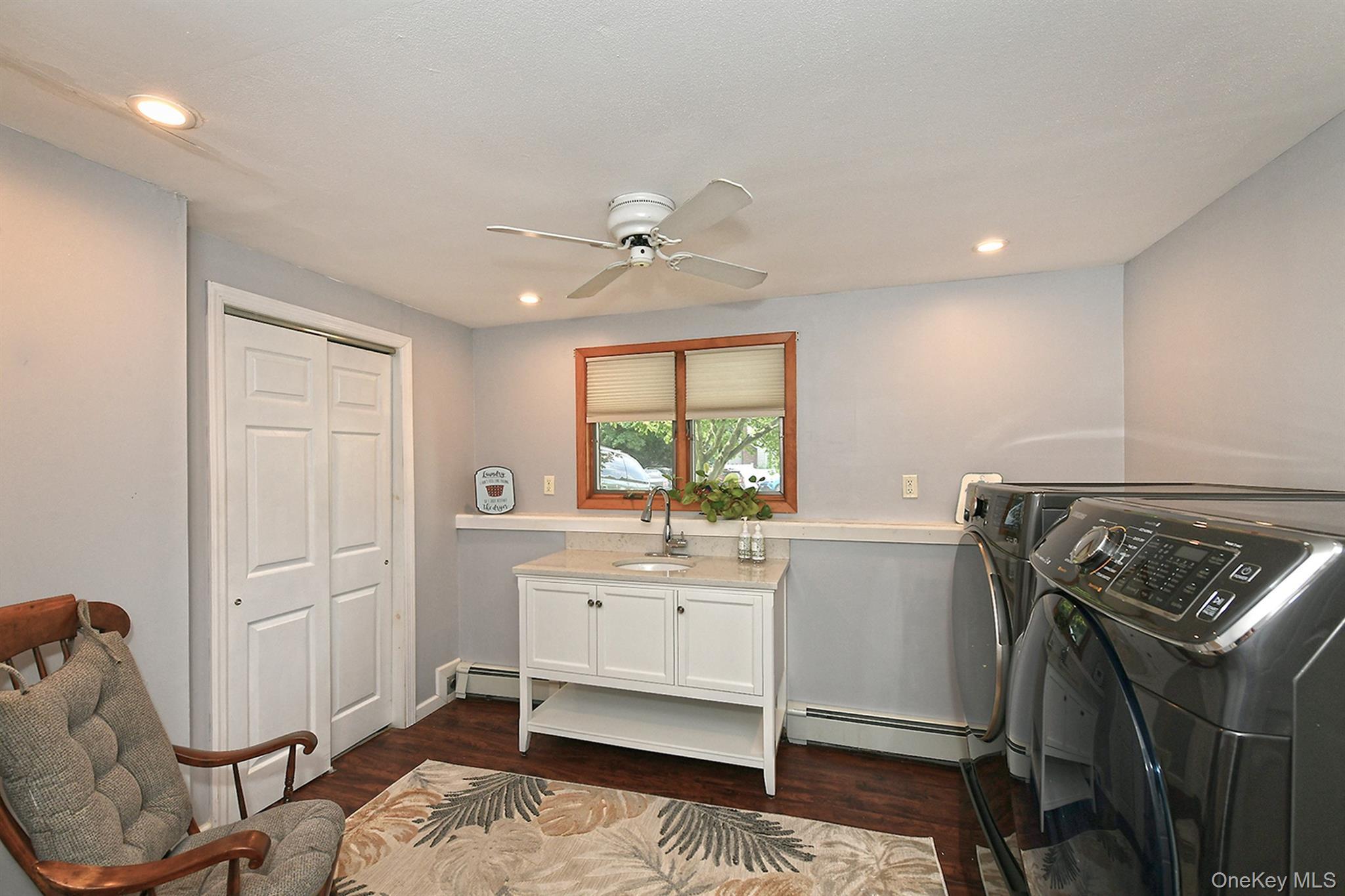 Single Family Crest Hill Court Suffolk County, NY 11746, MLS-1040705-14