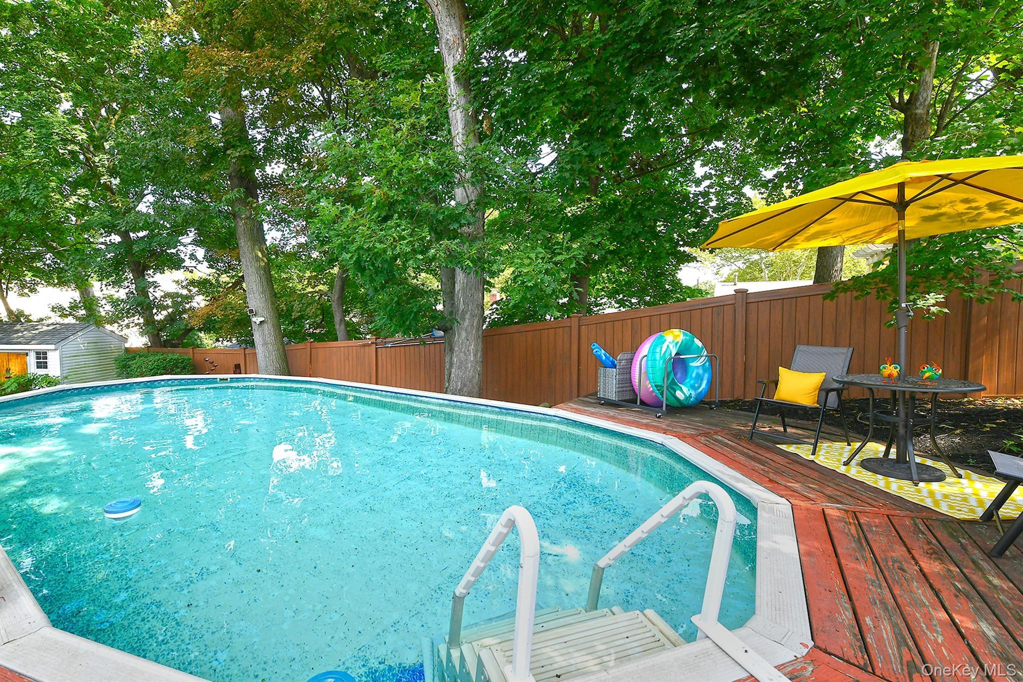 Single Family Crest Hill Court Suffolk County, NY 11746, MLS-1040705-22