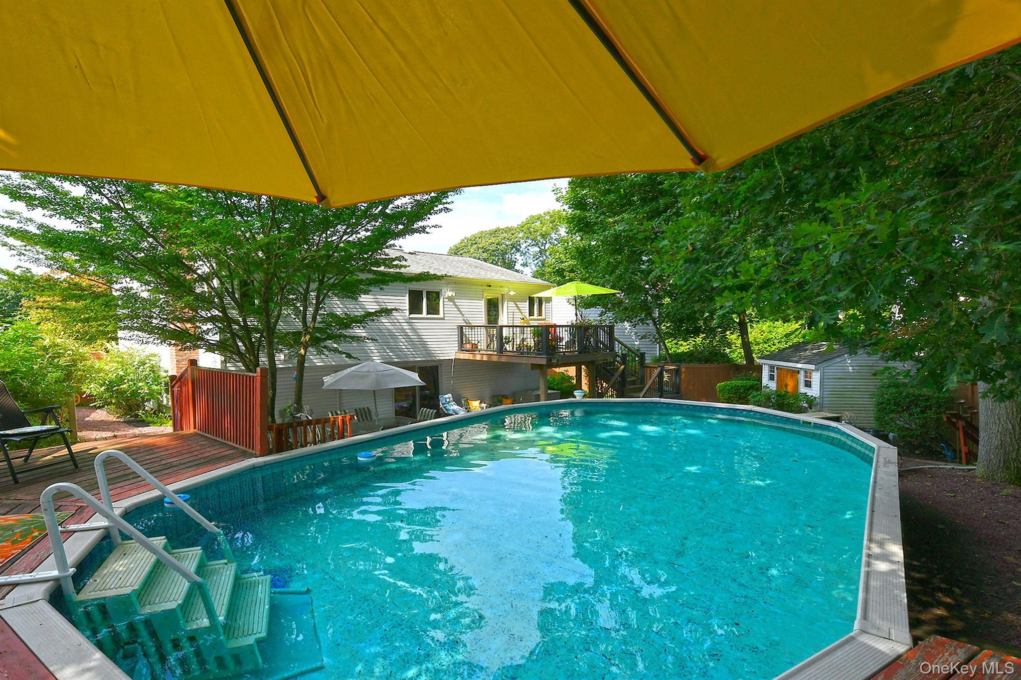 Single Family Crest Hill Court Suffolk County, NY 11746, MLS-1040705-23
