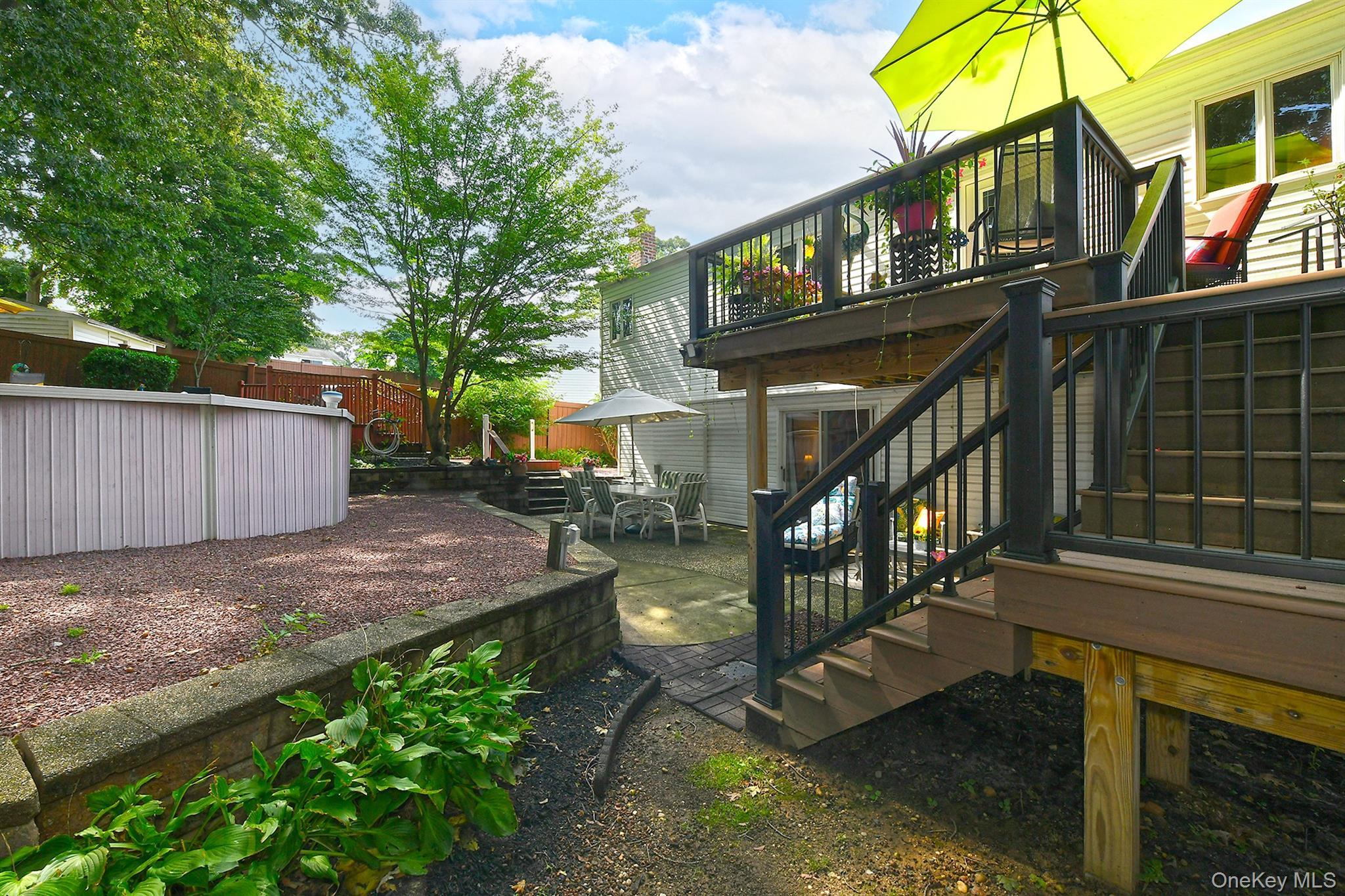 Single Family Crest Hill Court Suffolk County, NY 11746, MLS-1040705-26