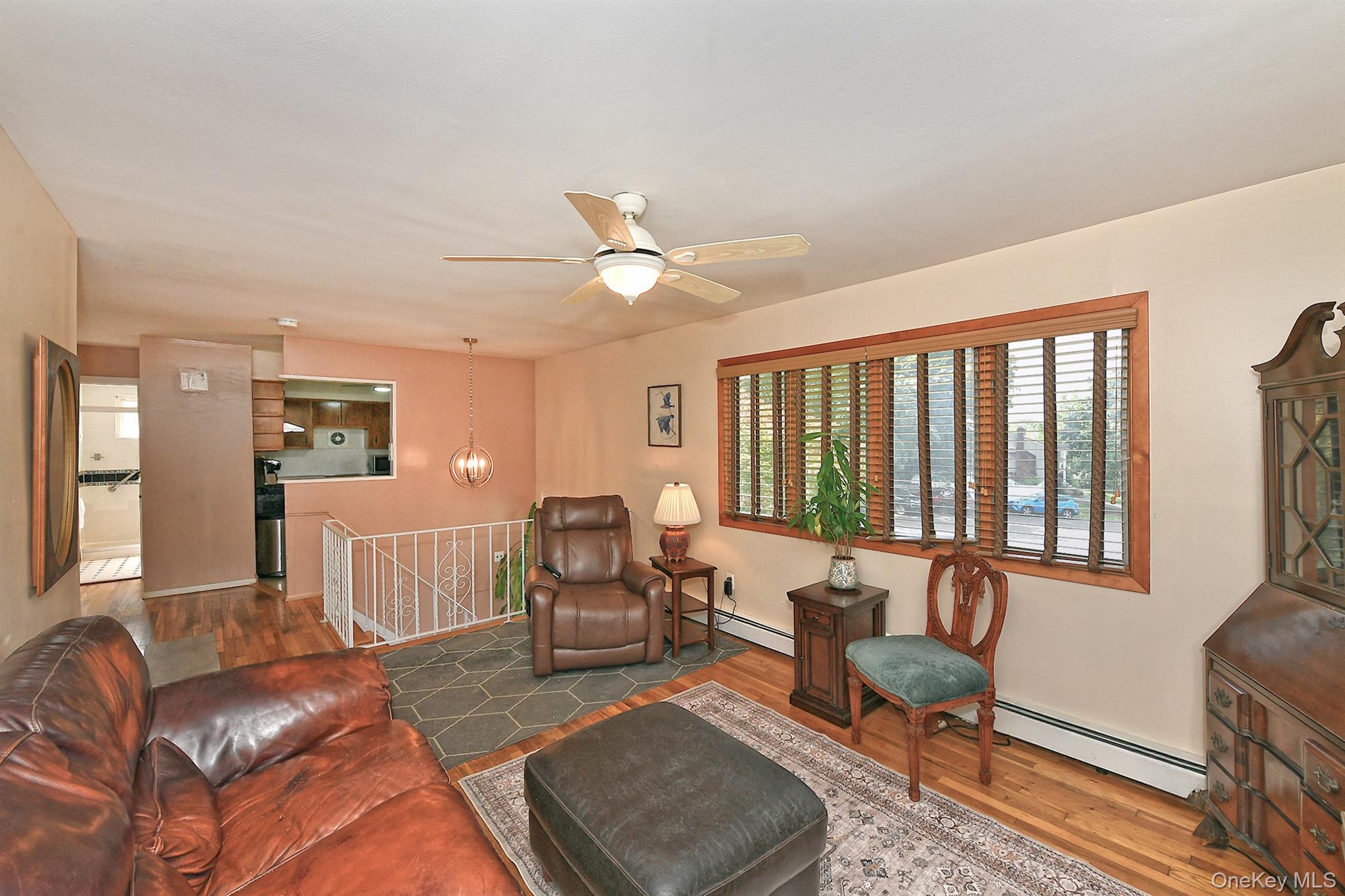 Single Family Crest Hill Court Suffolk County, NY 11746, MLS-1040705-3