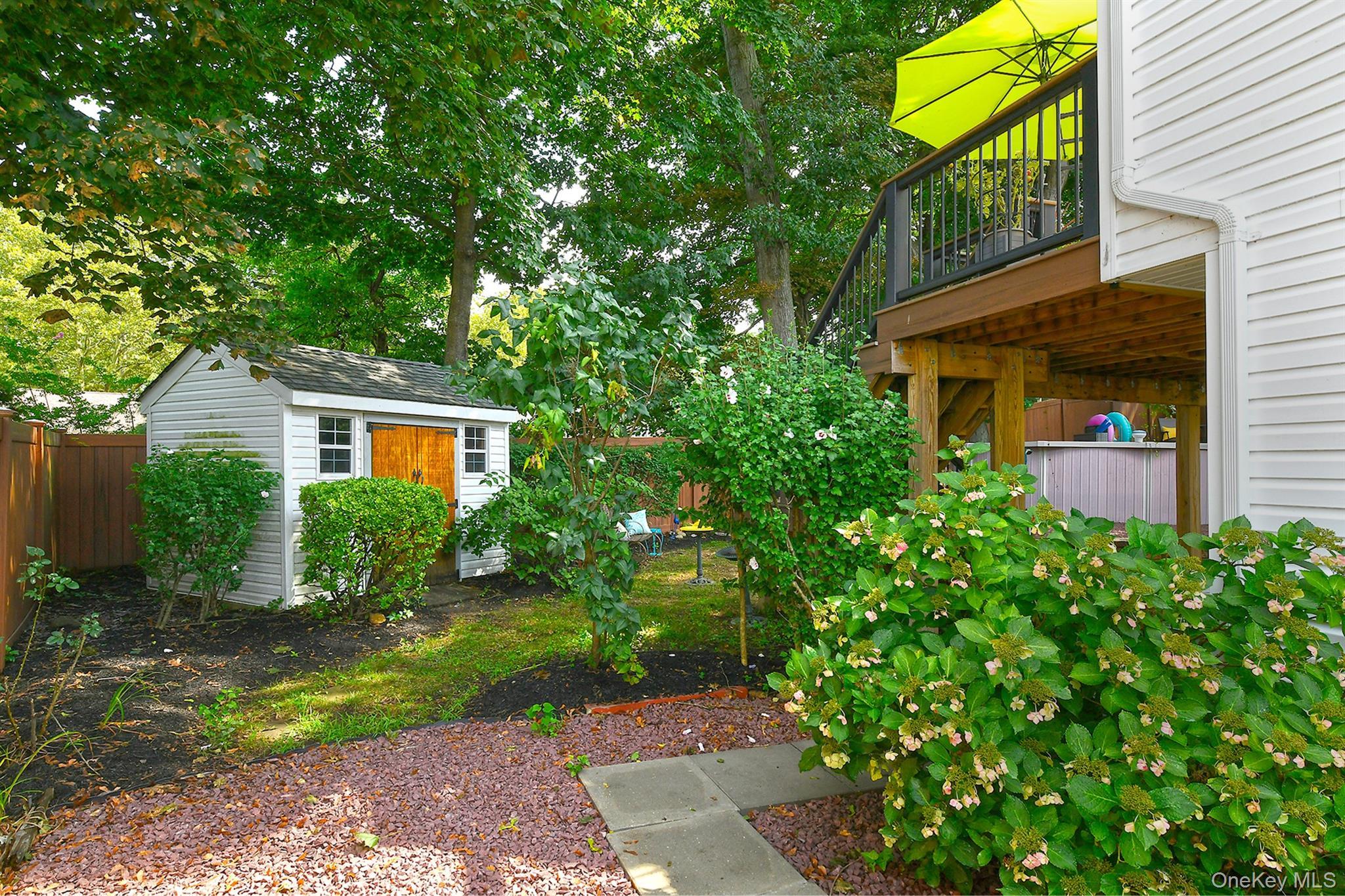 Single Family Crest Hill Court Suffolk County, NY 11746, MLS-1040705-31