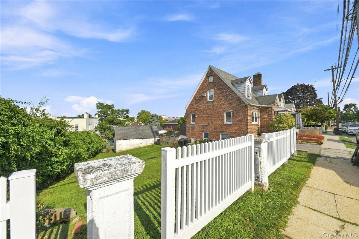Single Family Mile Square Road  Westchester County, NY 10704, MLS-1040706-26