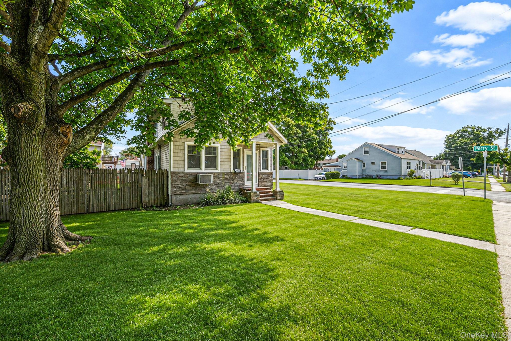 Single Family N Wellwood Avenue  Suffolk County, NY 11757, MLS-1040710-3
