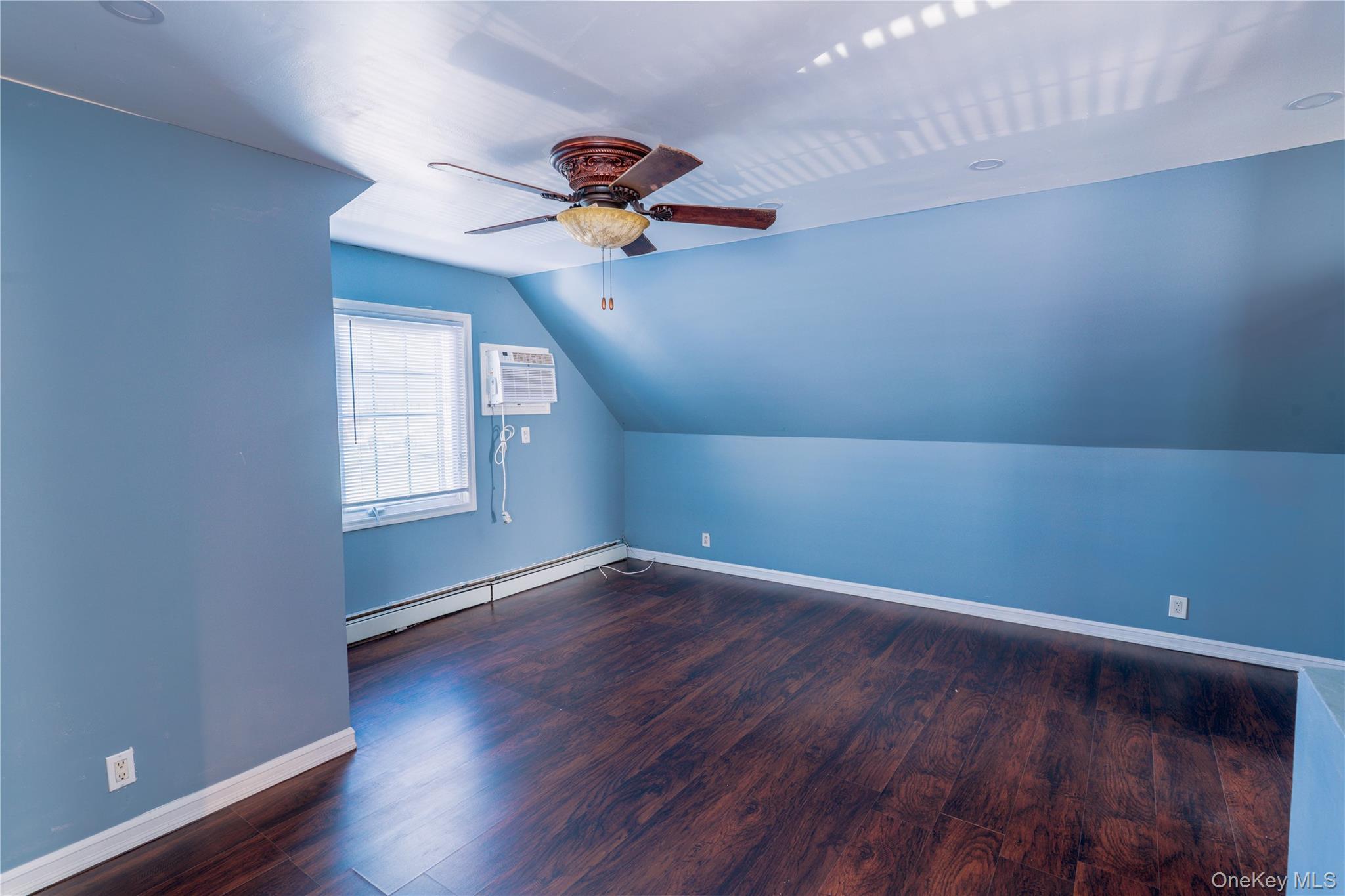 Single Family 130 St  Queens, NY 11420, MLS-1040713-23