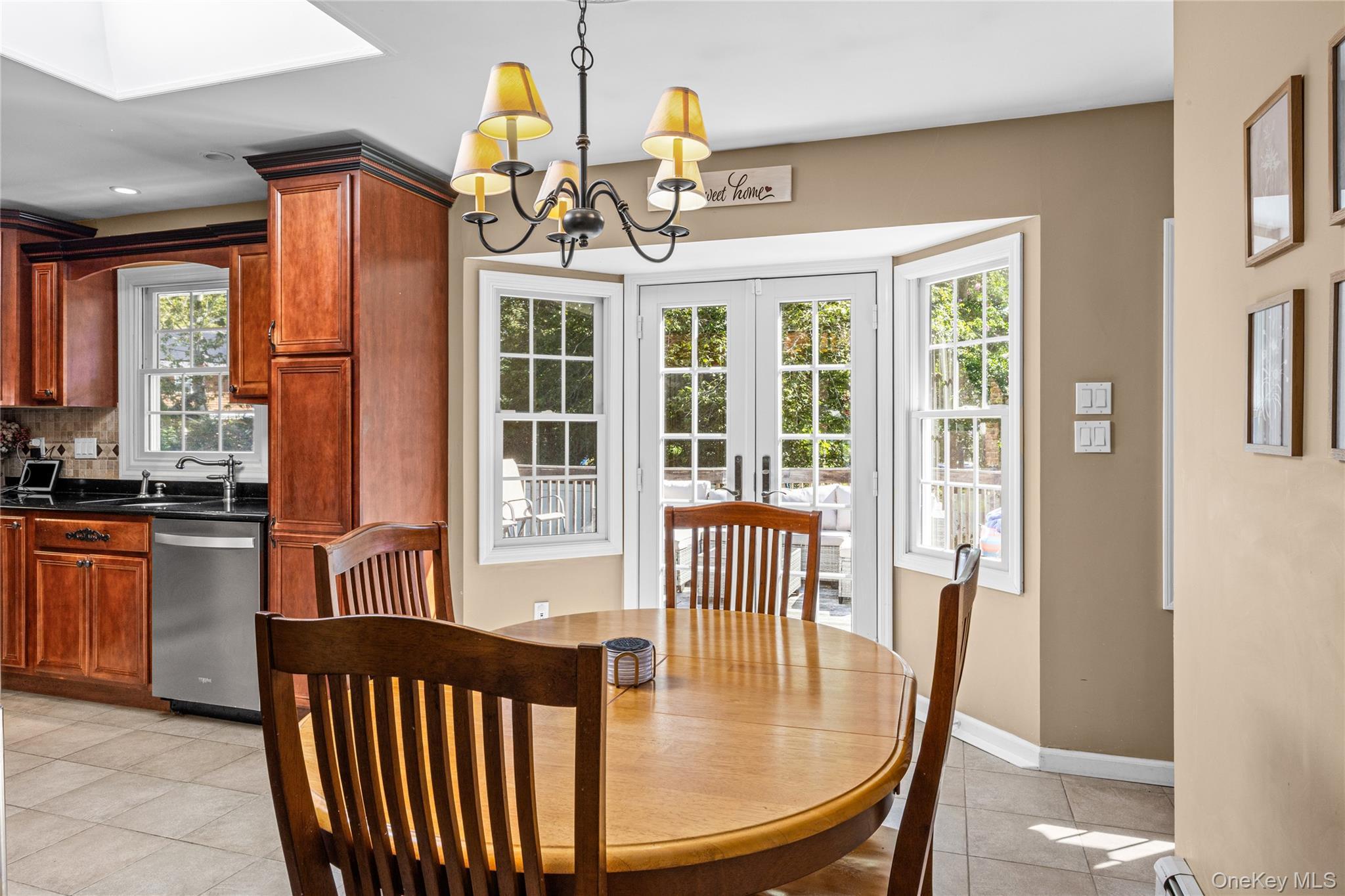 Single Family Marbeth Circle Suffolk County, NY 11764, MLS-1040721-11