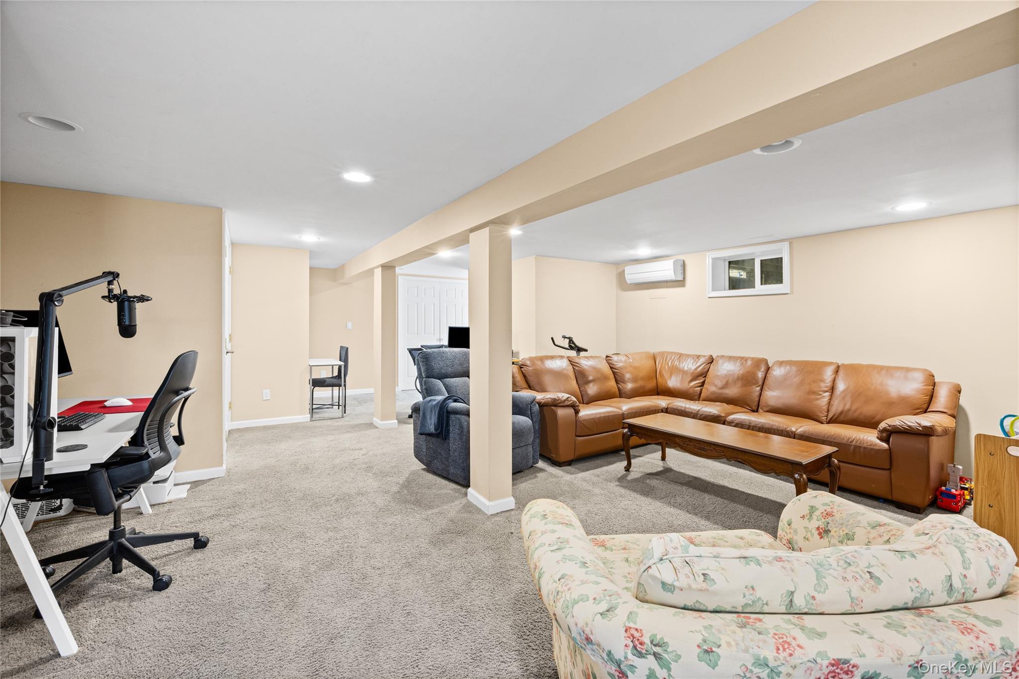 Single Family Marbeth Circle Suffolk County, NY 11764, MLS-1040721-23