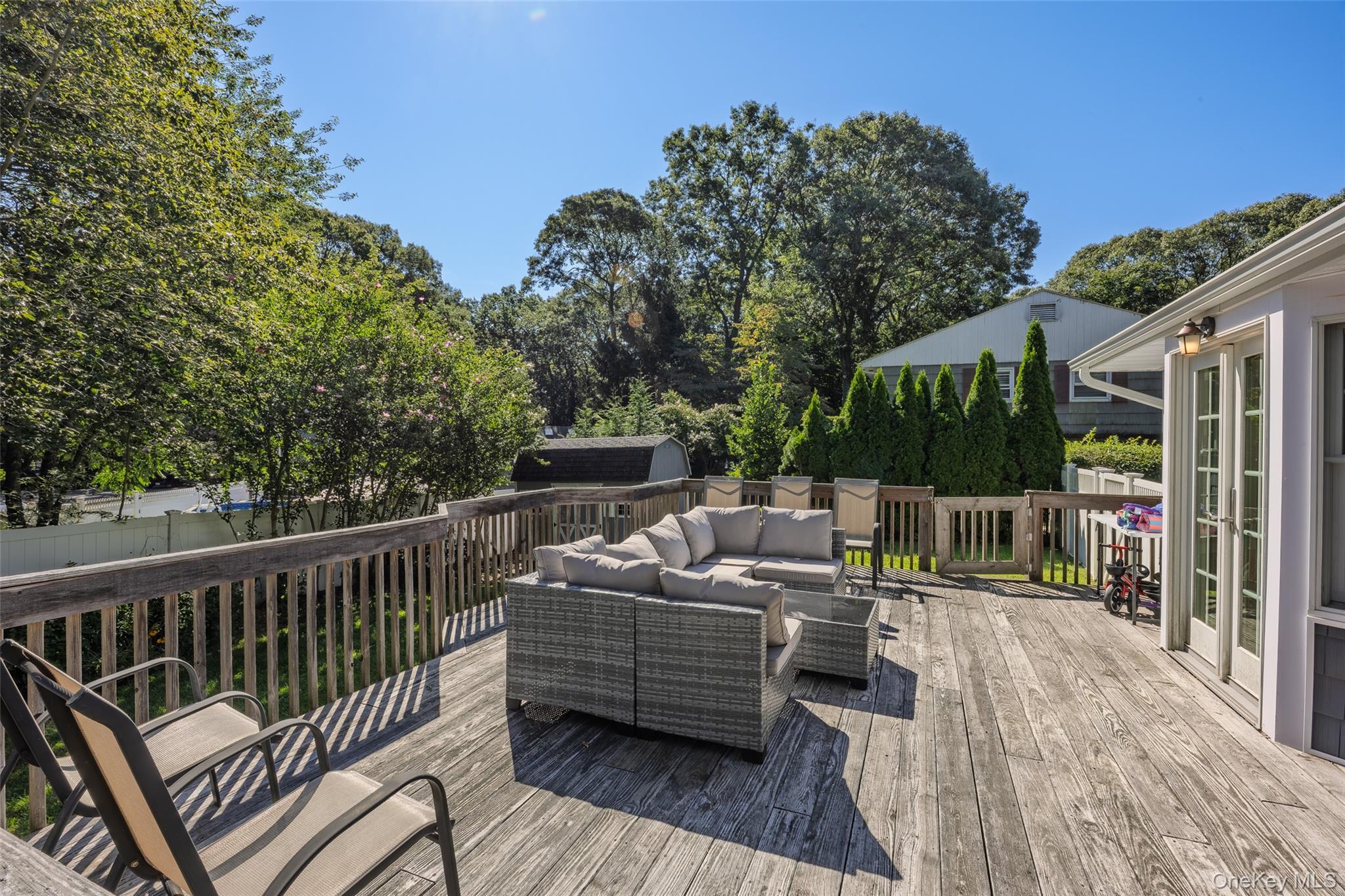 Single Family Marbeth Circle Suffolk County, NY 11764, MLS-1040721-33