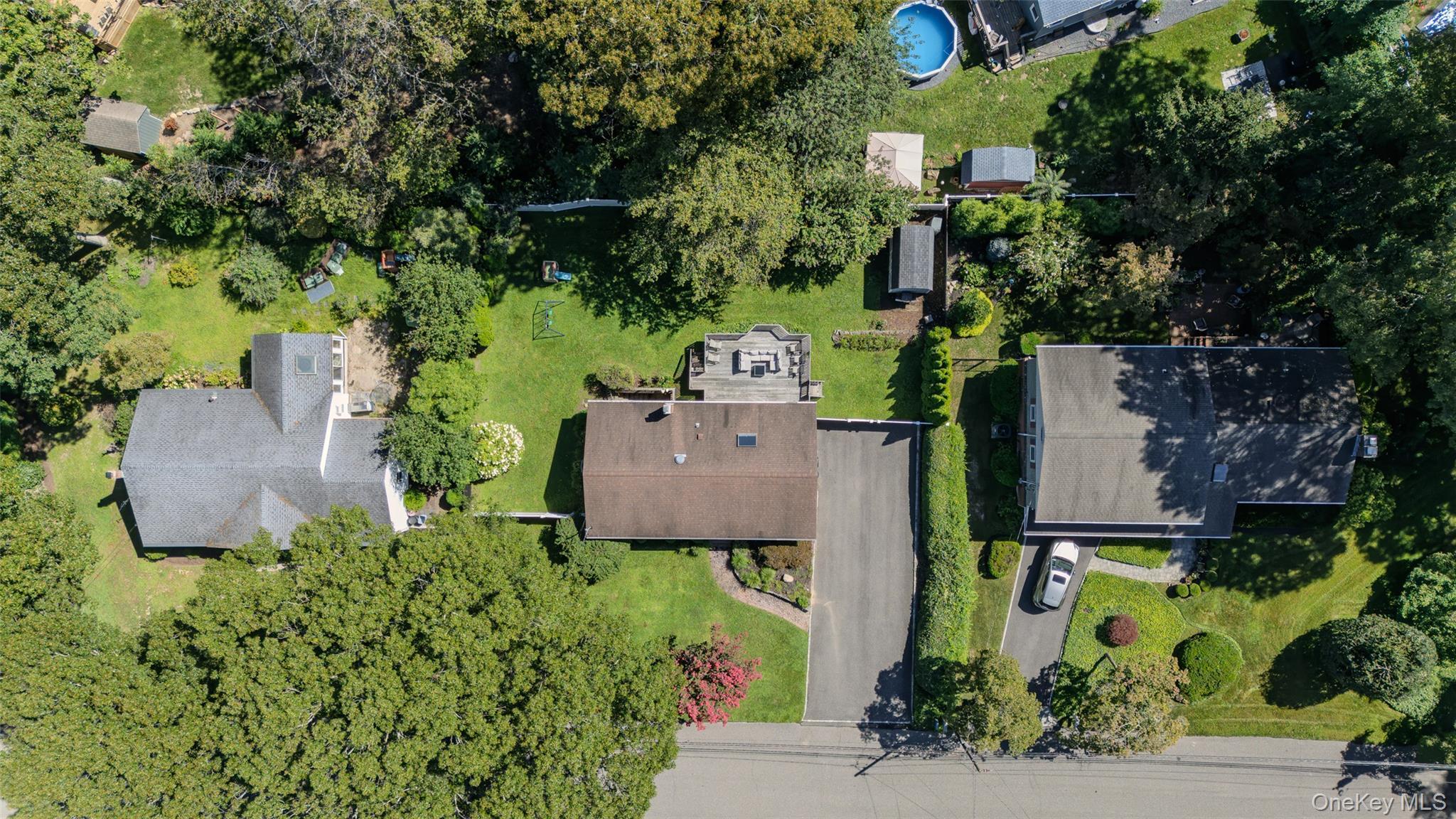 Single Family Marbeth Circle Suffolk County, NY 11764, MLS-1040721-40