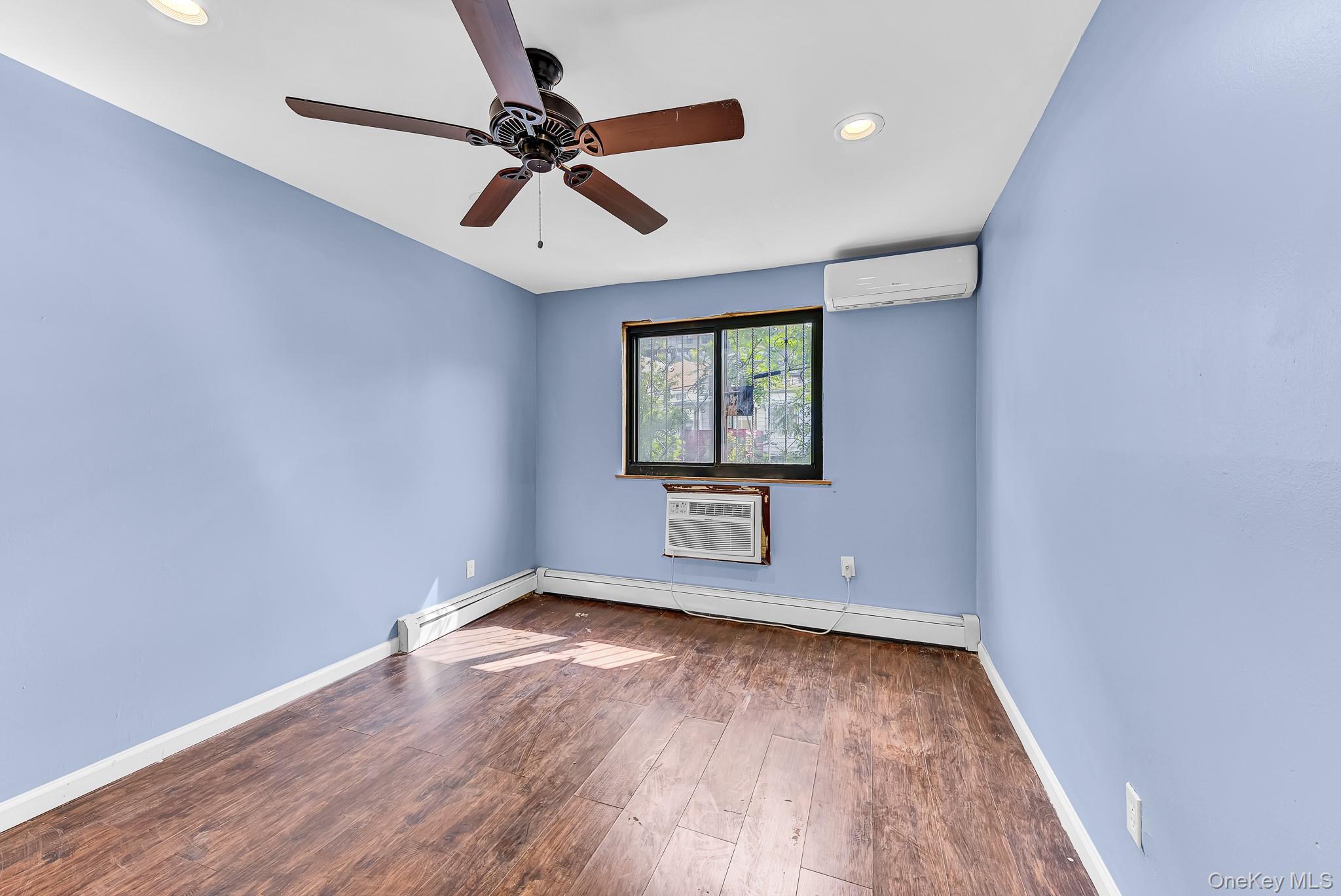 Single Family Autumn Avenue  Brooklyn, NY 11208, MLS-1040727-10