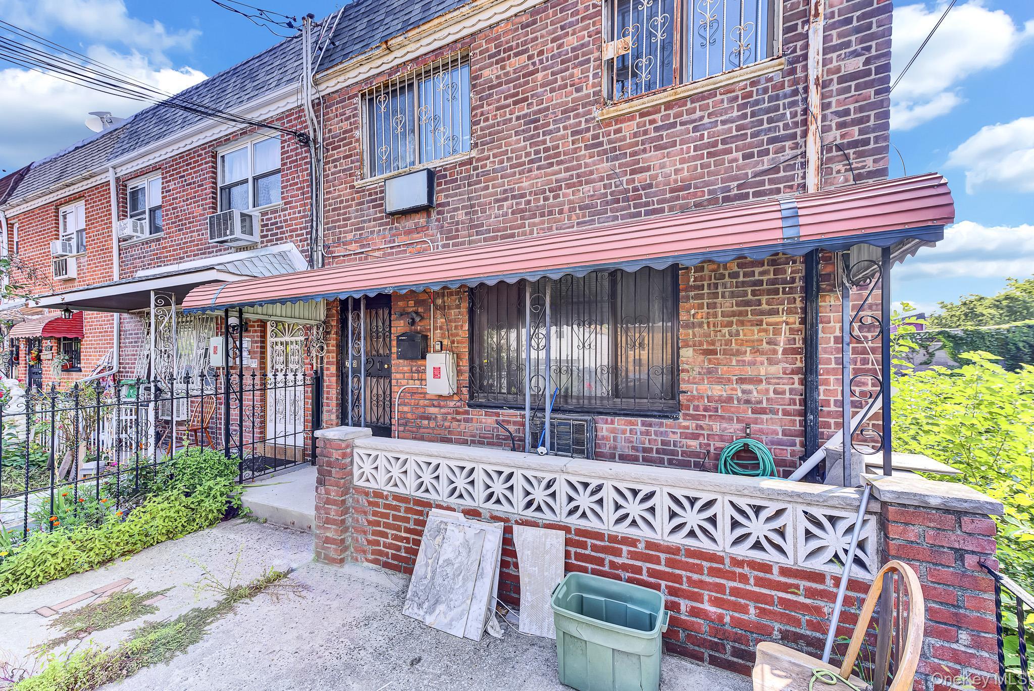 Single Family Autumn Avenue  Brooklyn, NY 11208, MLS-1040727-3
