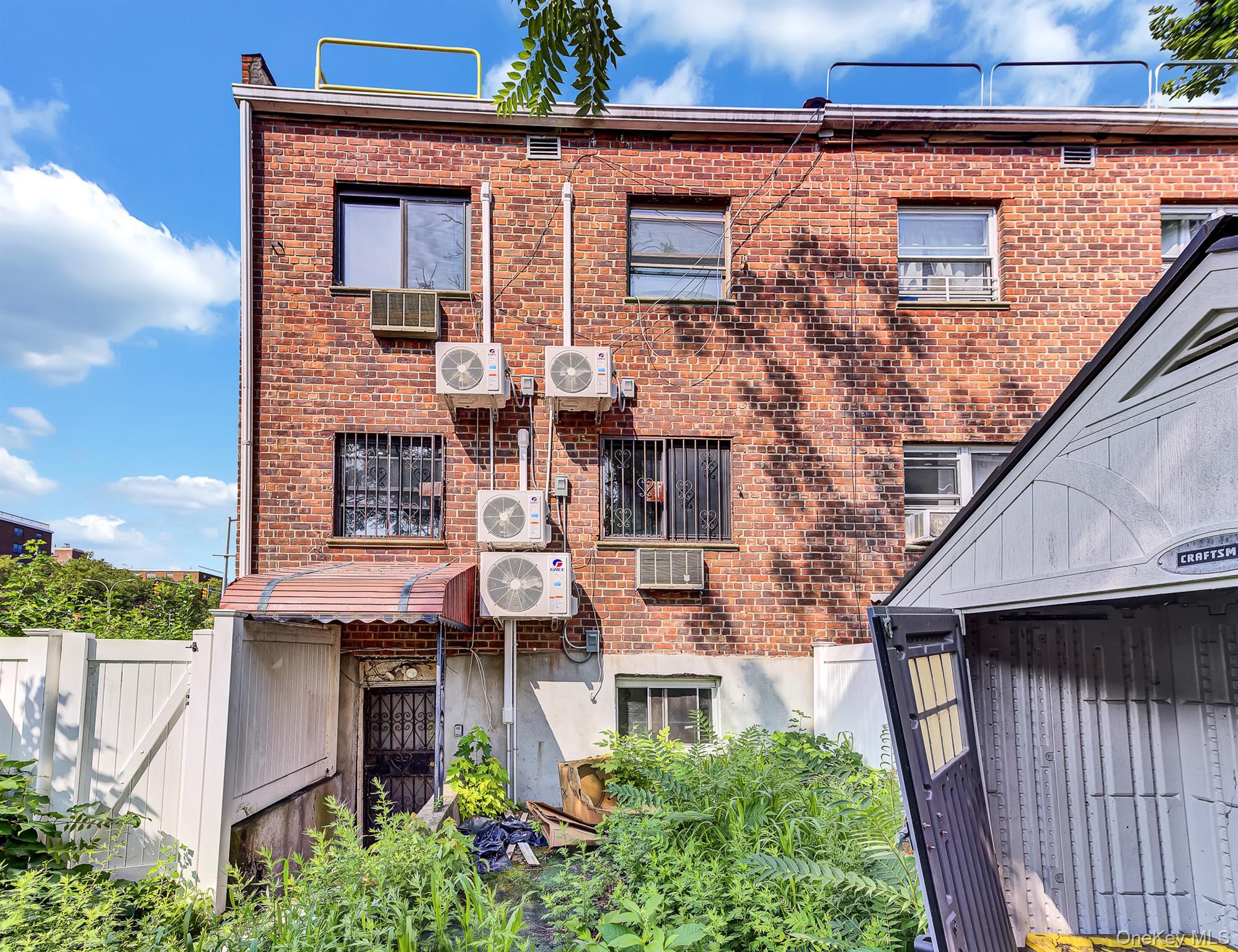 Single Family Autumn Avenue  Brooklyn, NY 11208, MLS-1040727-33