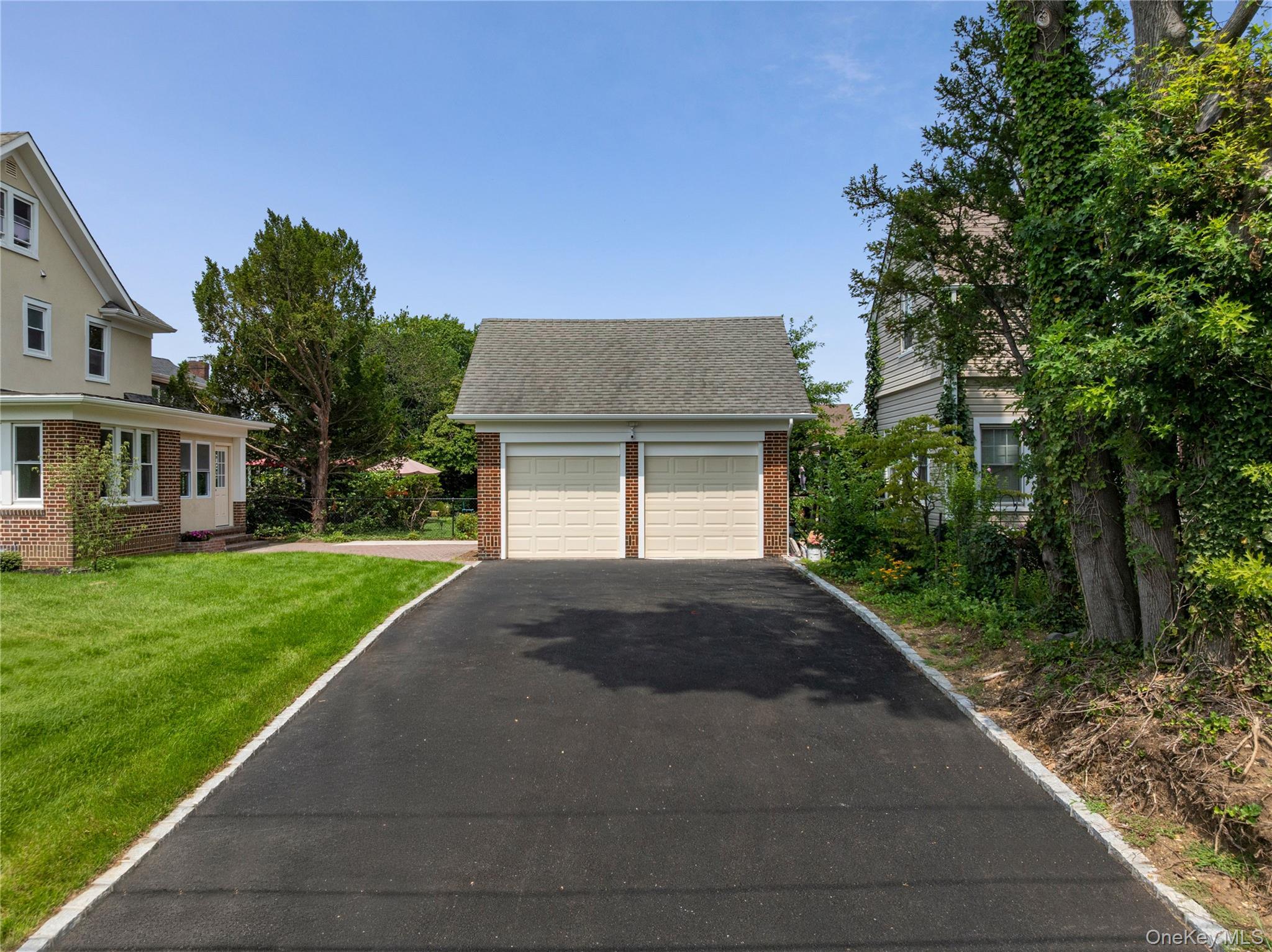 Single Family Pomander Road  Nassau County, NY 11501, MLS-1040739-19