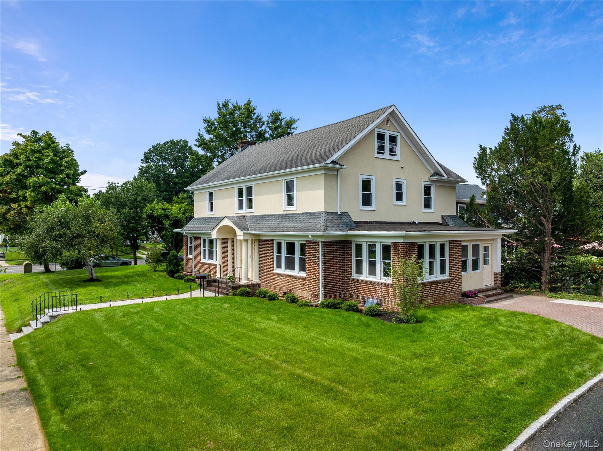 Single Family Pomander Road  Nassau County, NY 11501, MLS-1040739-20