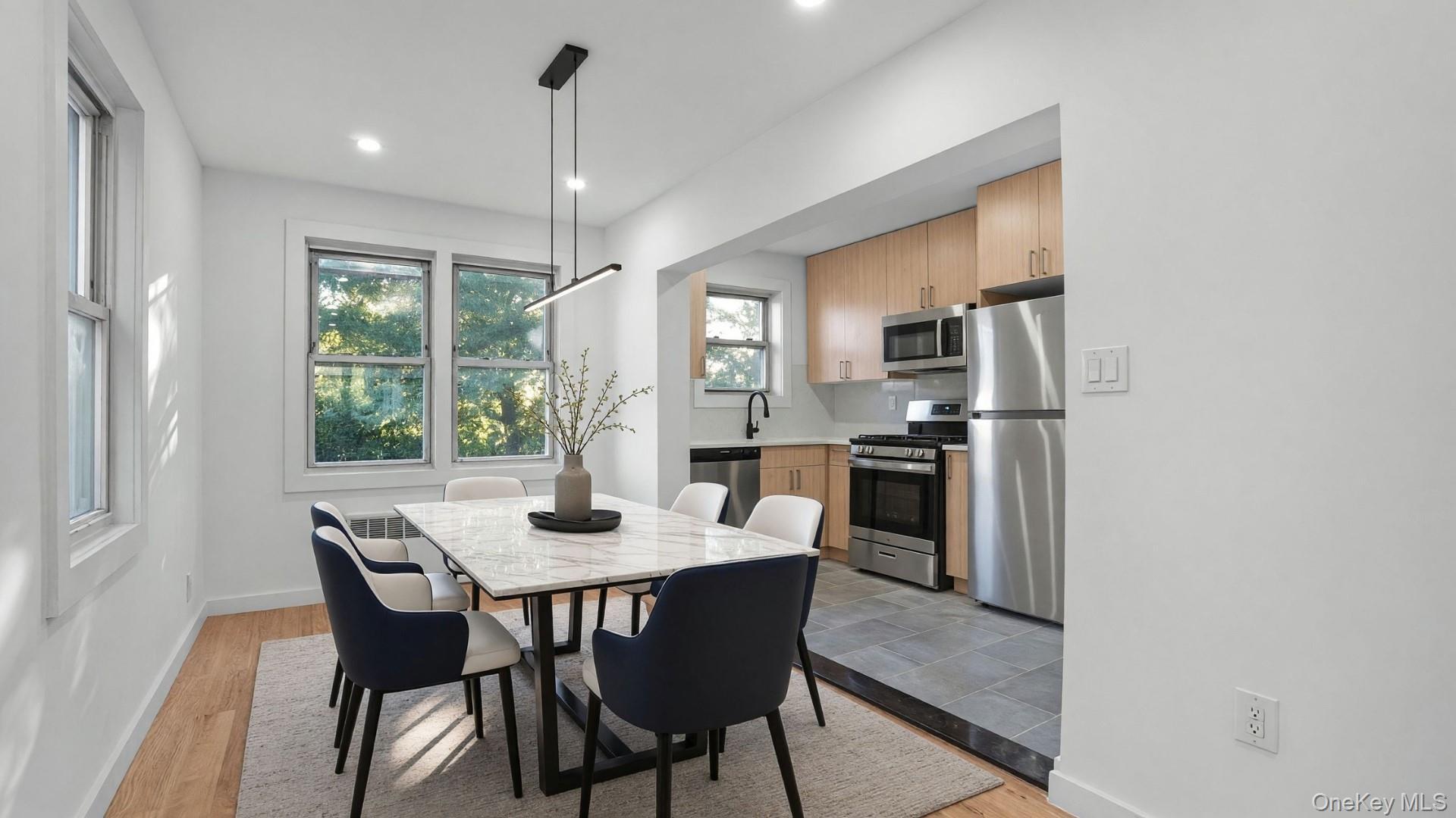 Single Family Murdock Avenue  Bronx, NY 10466, MLS-1040745-2